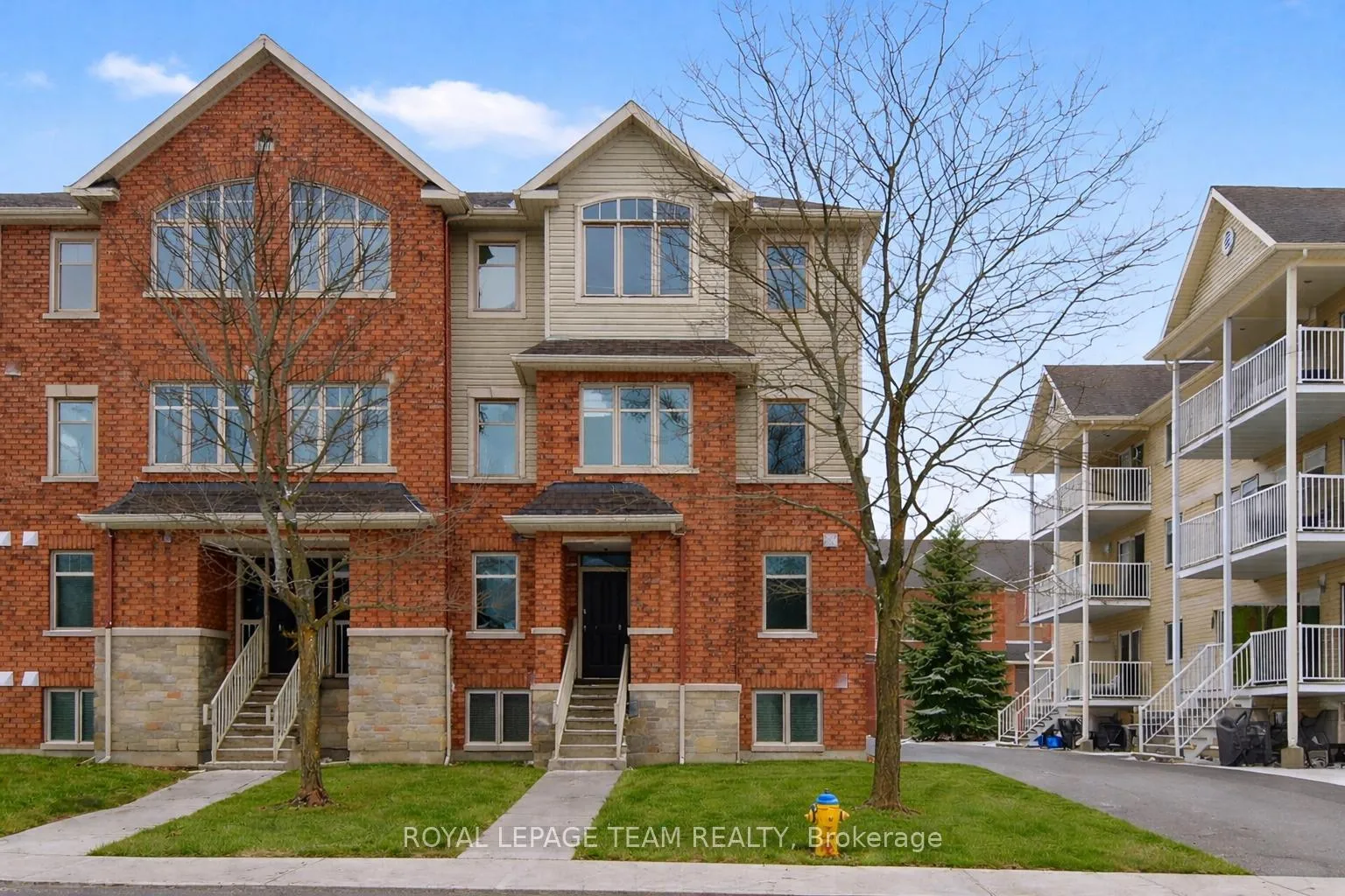 Front of 255 Deercroft Avenue