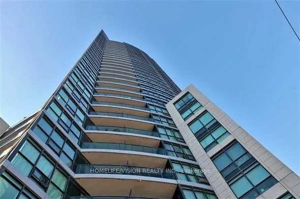 Front of Unit 2509, 600 Fleet Street