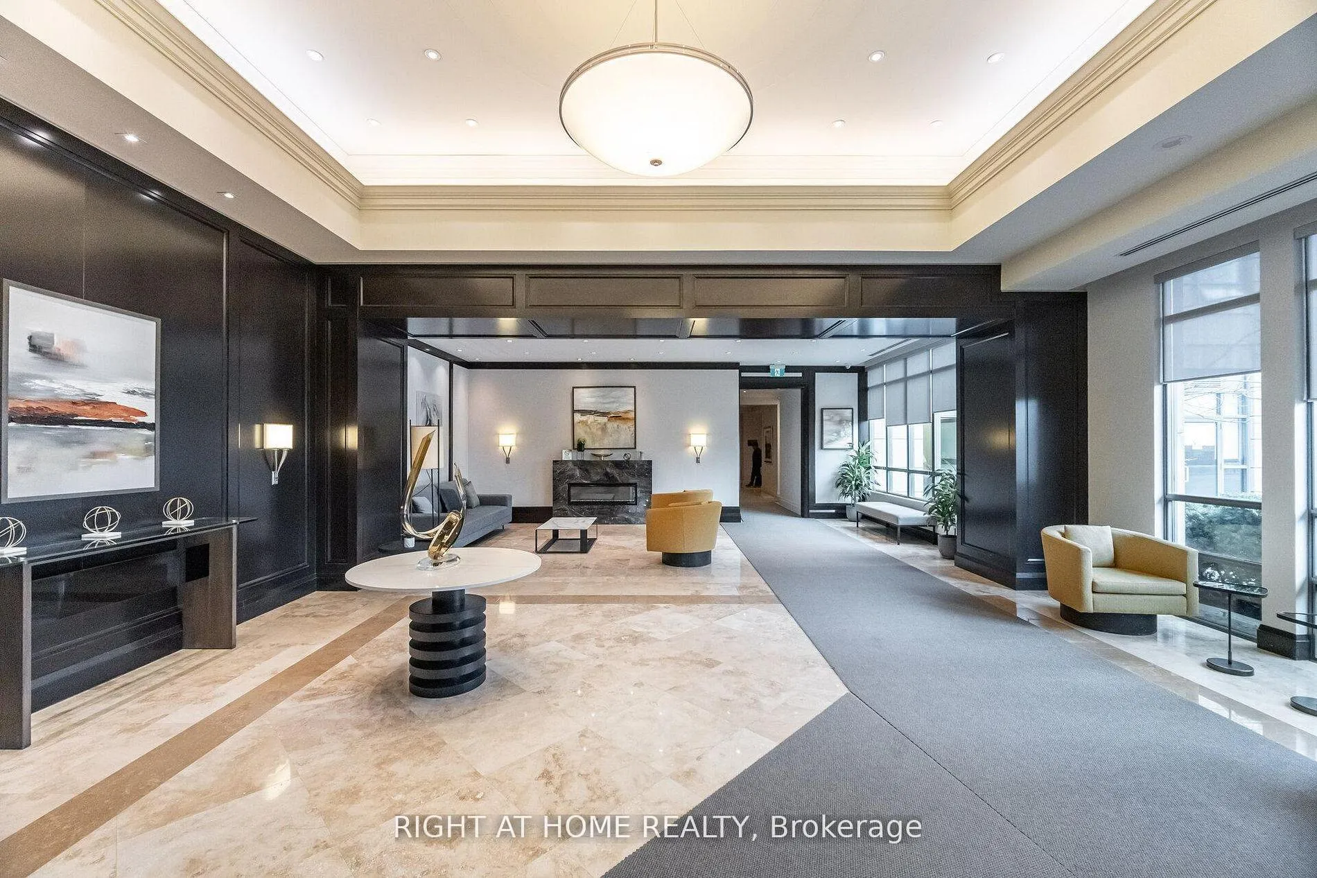 Photo 4 of Unit 1010, 88 Promenade Circle, Vaughan, Brownridge — HOMEH