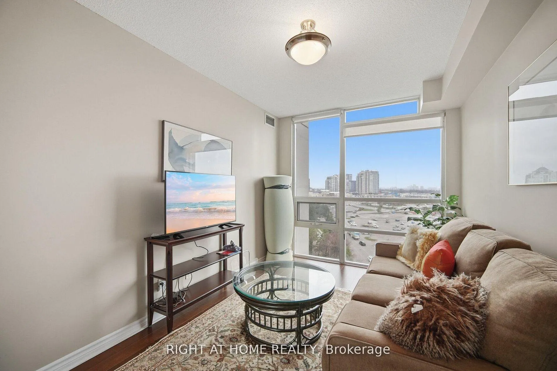 Photo 9 of Unit 1010, 88 Promenade Circle, Vaughan, Brownridge — HOMEH
