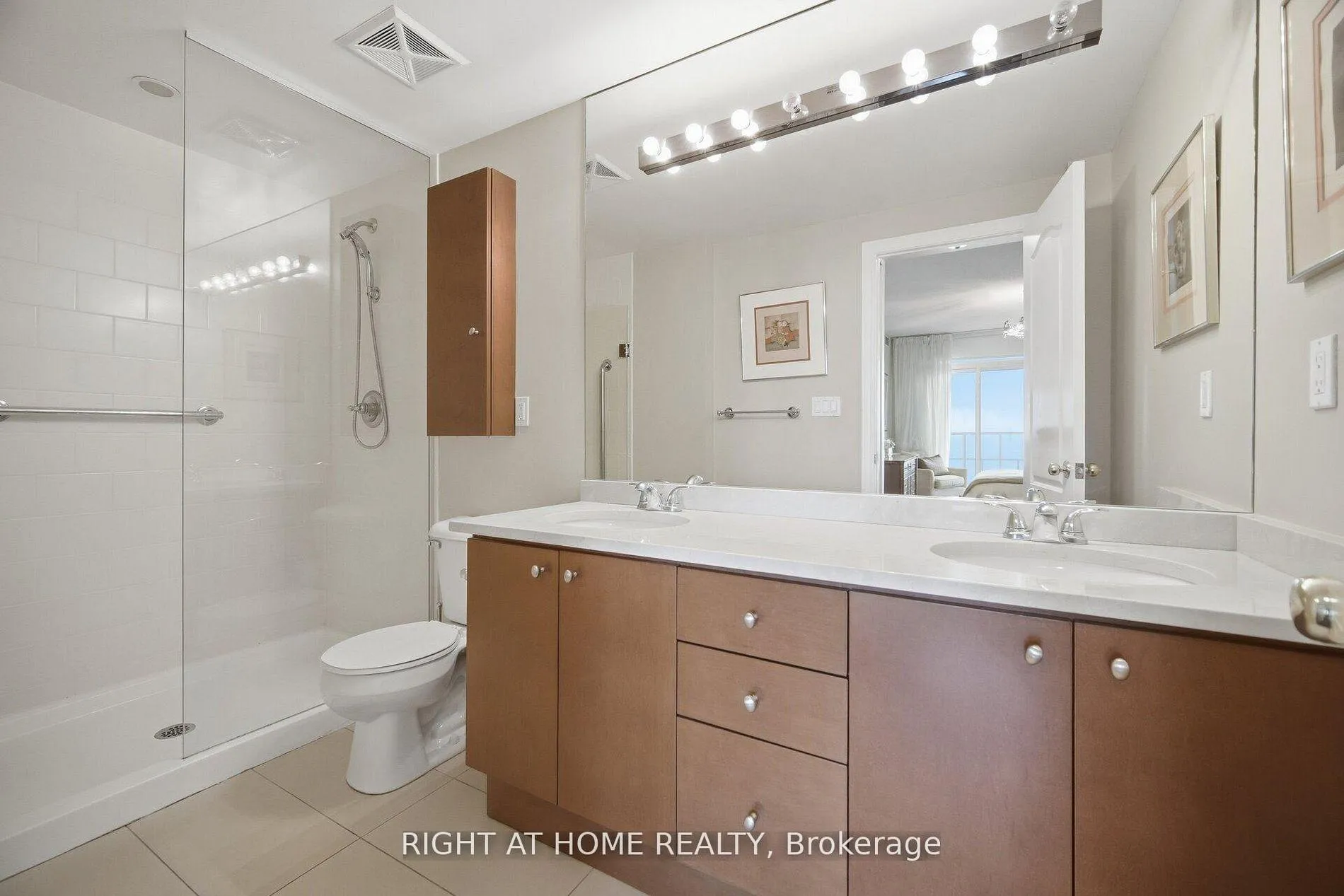 Photo 27 of Unit 1010, 88 Promenade Circle, Vaughan, Brownridge — HOMEH