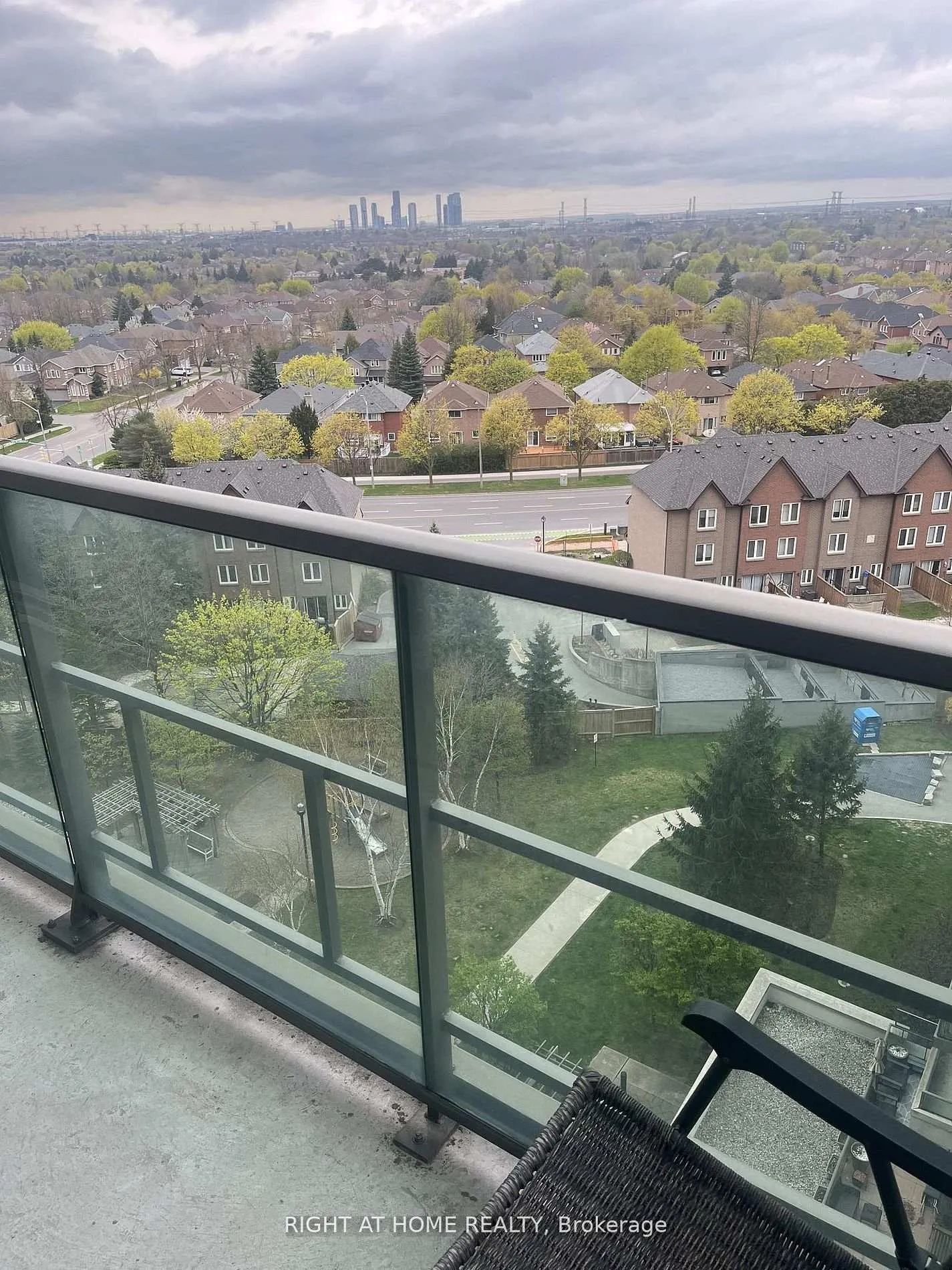 Photo 33 of Unit 1010, 88 Promenade Circle, Vaughan, Brownridge — HOMEH