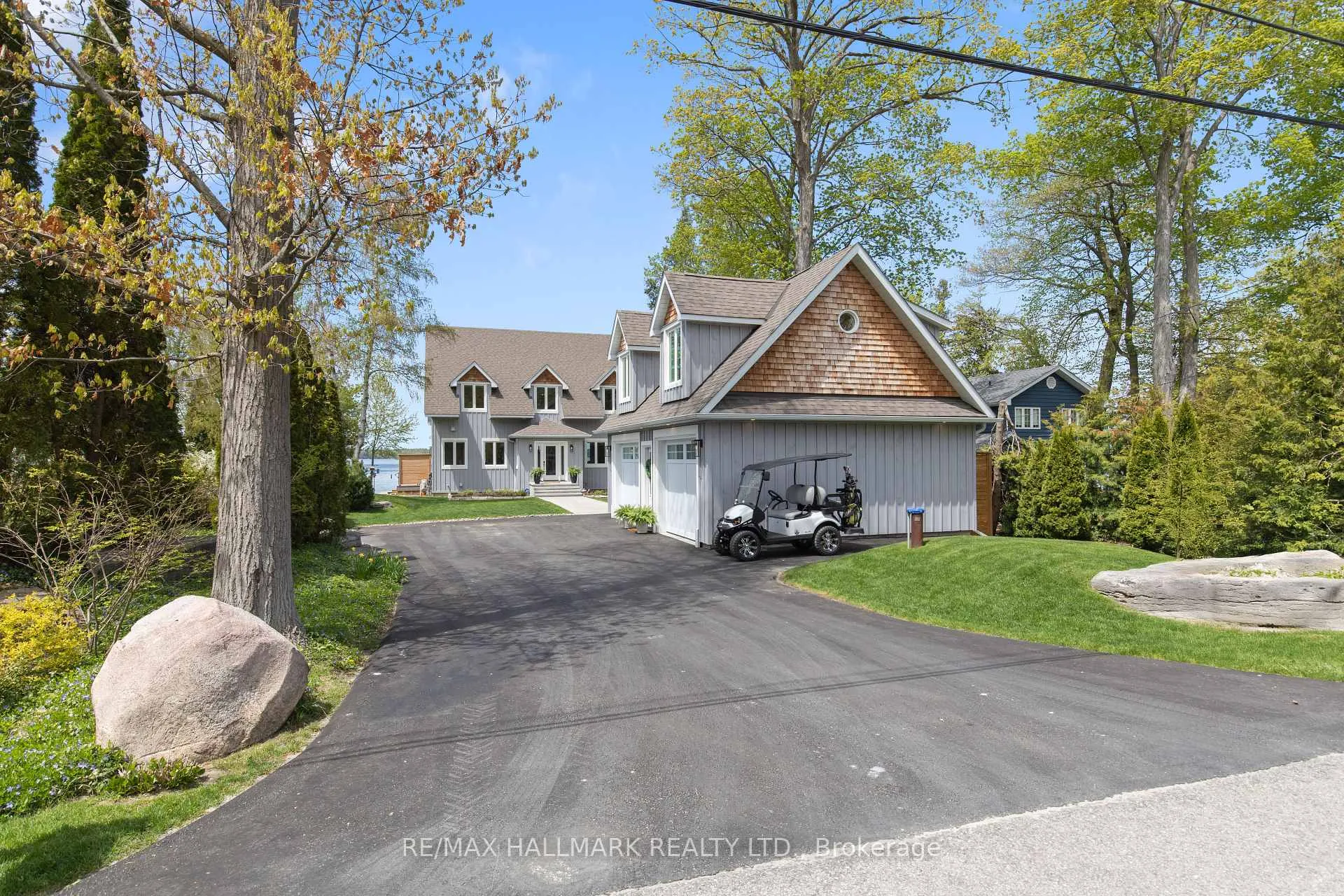 Photo 2 of 30 Gooch Park Drive, Innisfil, Rural Innisfil — HOMEH