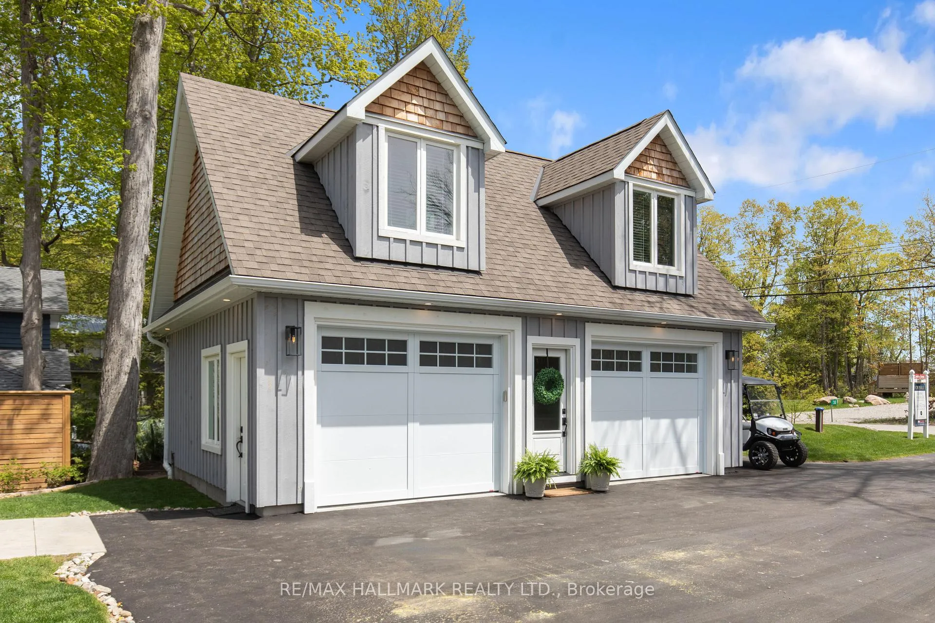 Photo 4 of 30 Gooch Park Drive, Innisfil, Rural Innisfil — HOMEH