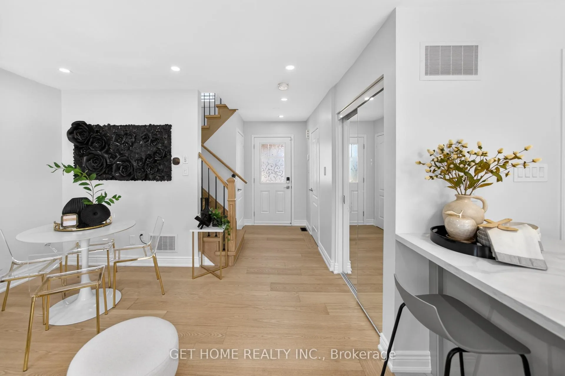 Photo 11 of 384 Dymott Avenue, Milton, Harrison — HOMEH