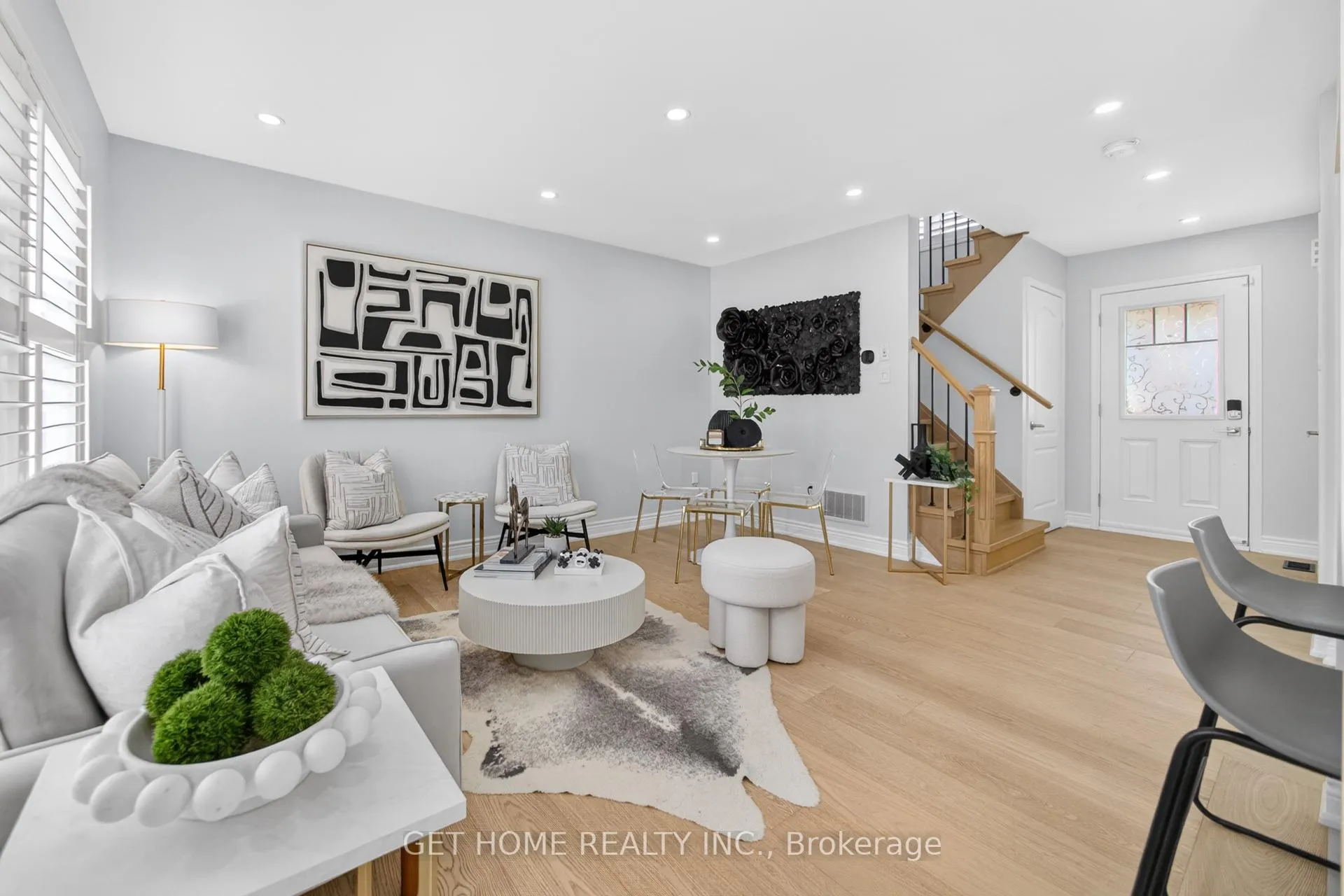 Photo 13 of 384 Dymott Avenue, Milton, Harrison — HOMEH