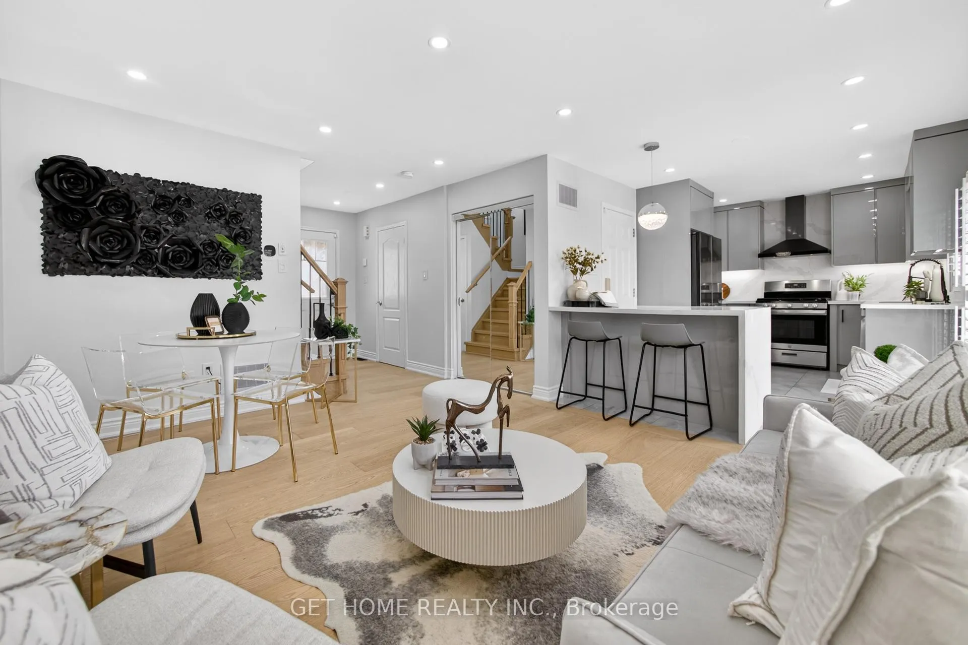 Photo 14 of 384 Dymott Avenue, Milton, Harrison — HOMEH