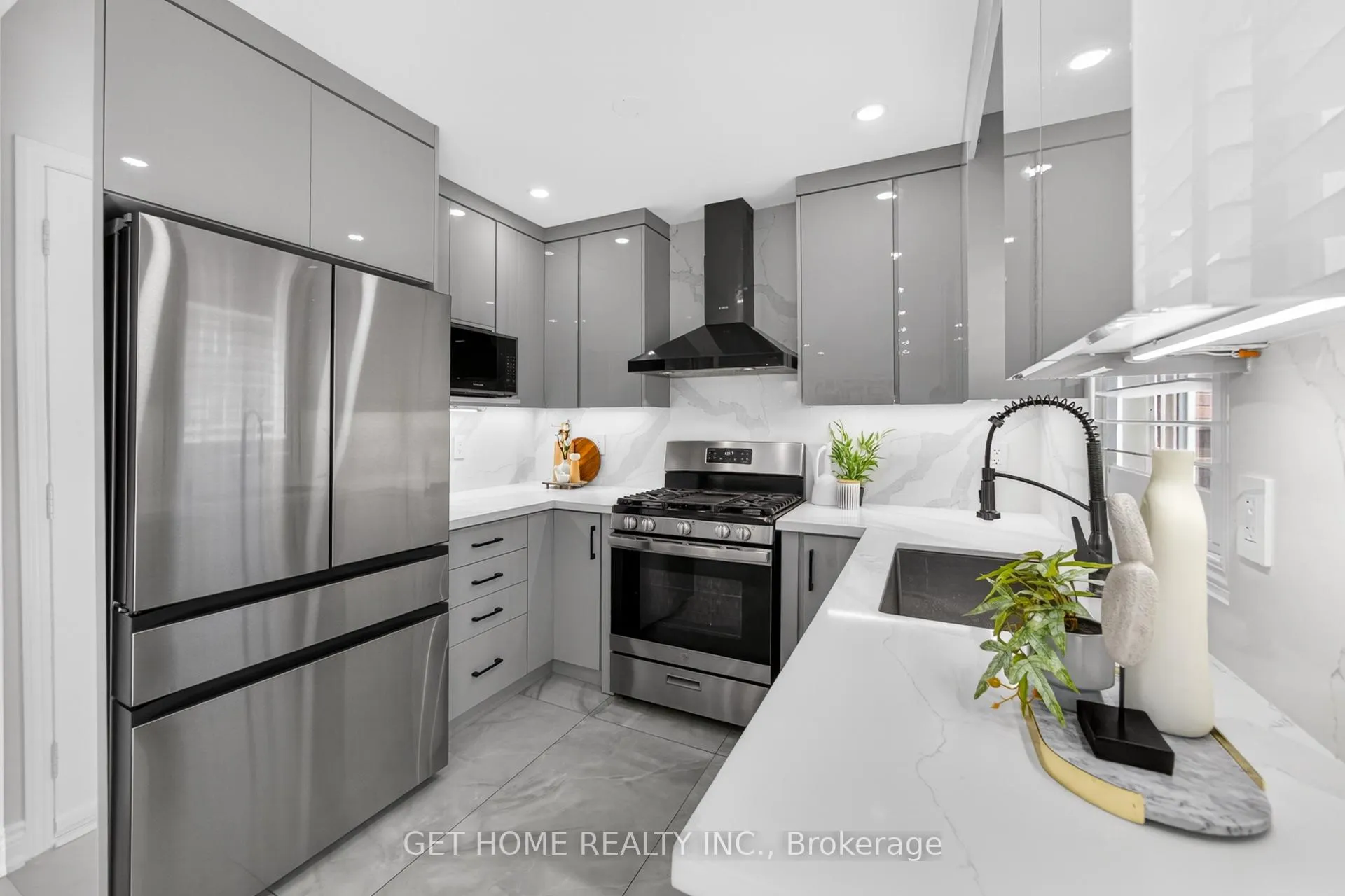 Photo 17 of 384 Dymott Avenue, Milton, Harrison — HOMEH
