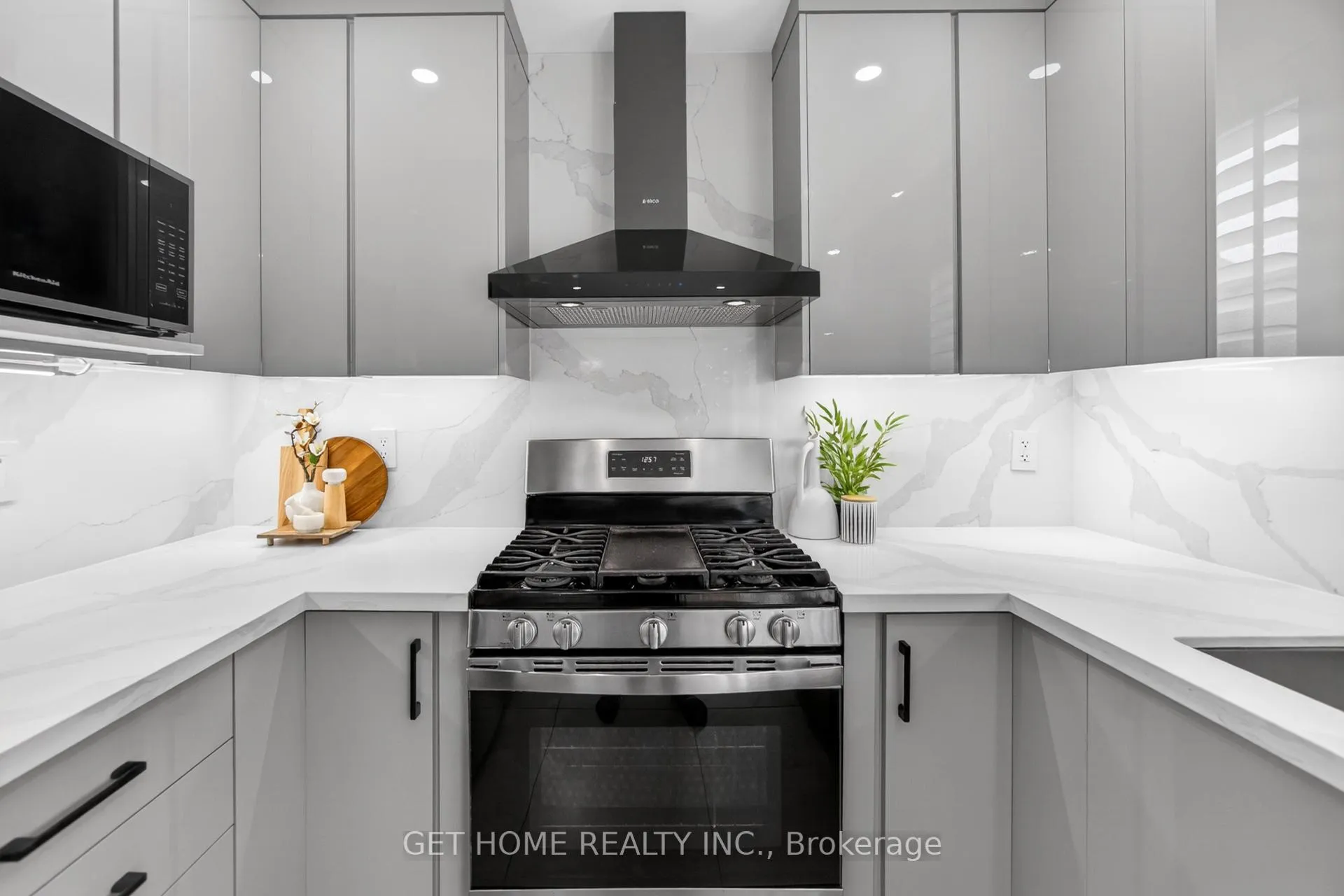 Photo 19 of 384 Dymott Avenue, Milton, Harrison — HOMEH