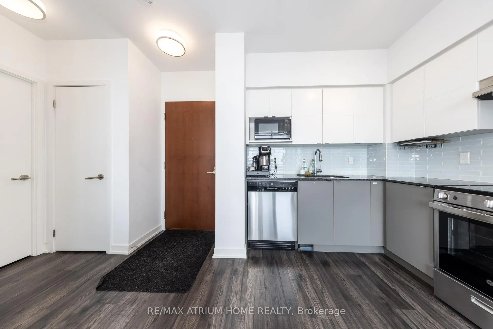 Photo 2 of Unit 1515, 120 Varna Drive, Toronto, Englemount-Lawrence — HOMEH