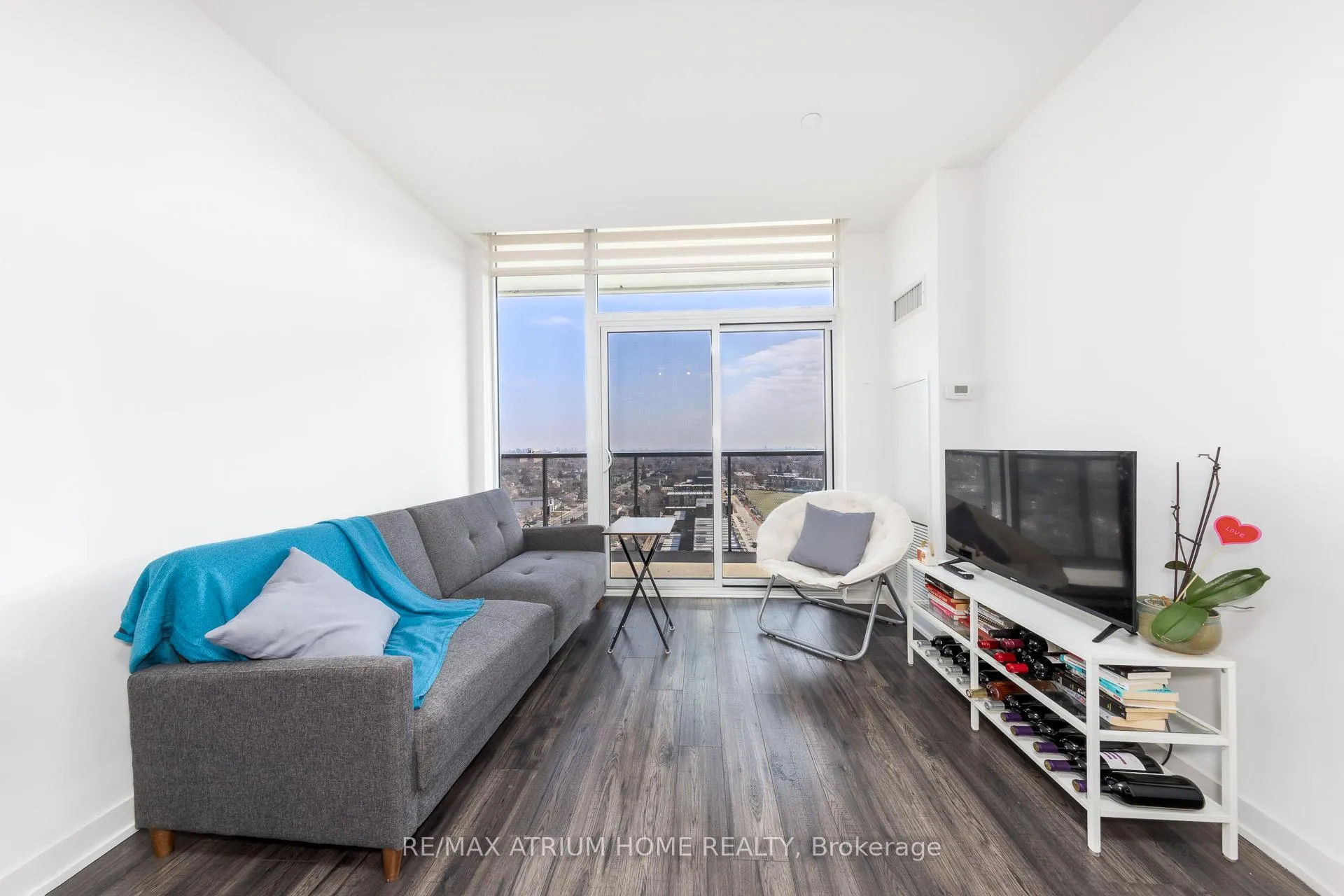 Photo 9 of Unit 1515, 120 Varna Drive, Toronto, Englemount-Lawrence — HOMEH