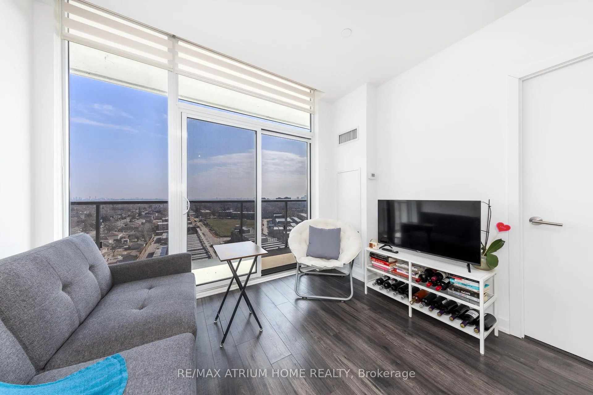 Photo 10 of Unit 1515, 120 Varna Drive, Toronto, Englemount-Lawrence — HOMEH