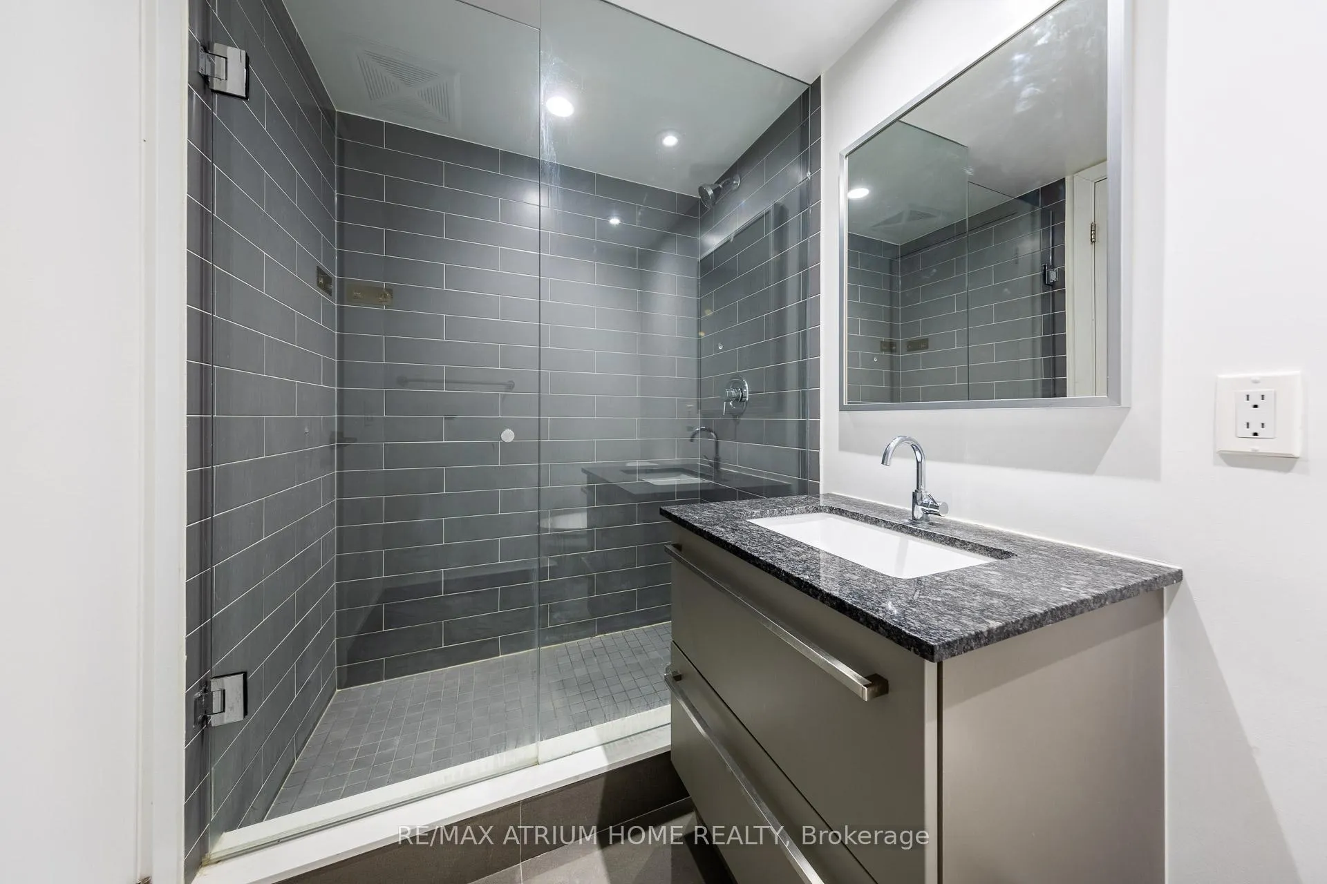 Photo 15 of Unit 1515, 120 Varna Drive, Toronto, Englemount-Lawrence — HOMEH