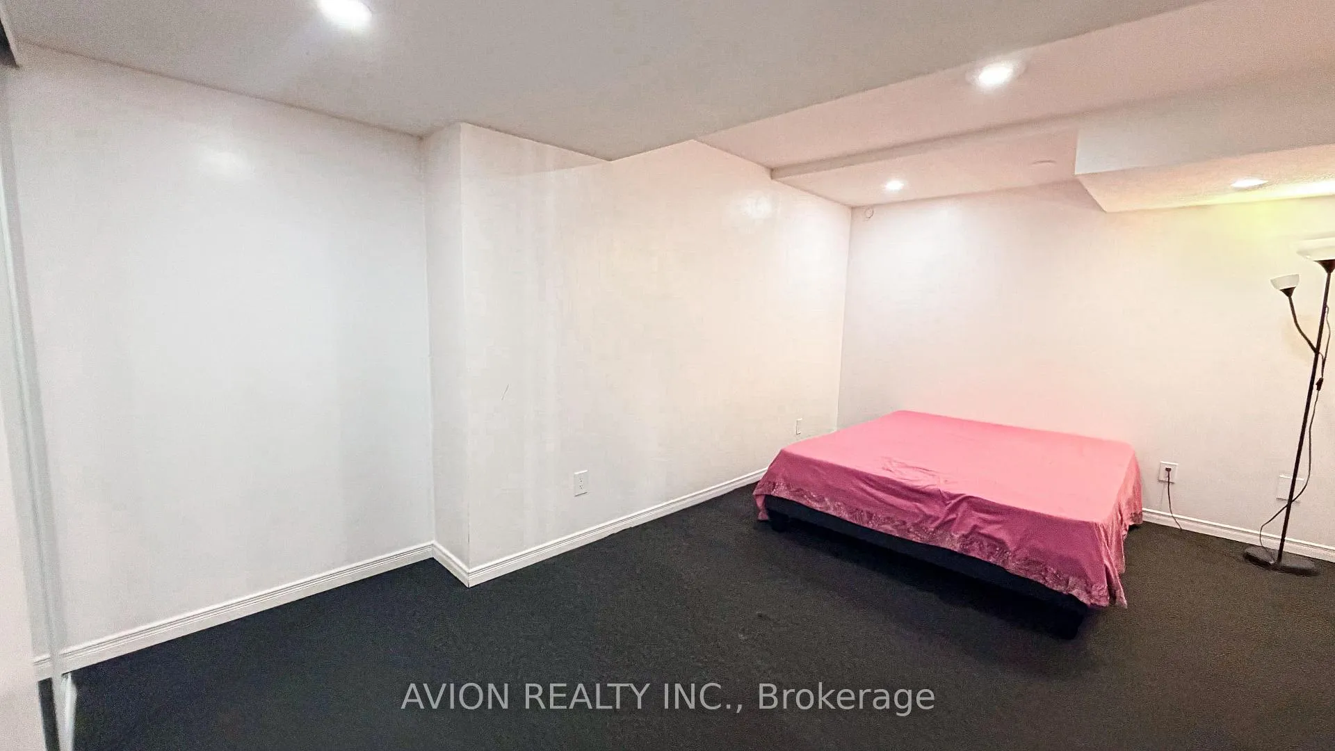 Photo 8 of Unit Lower 2, 2 Bute Court, Vaughan, Maple — HOMEH