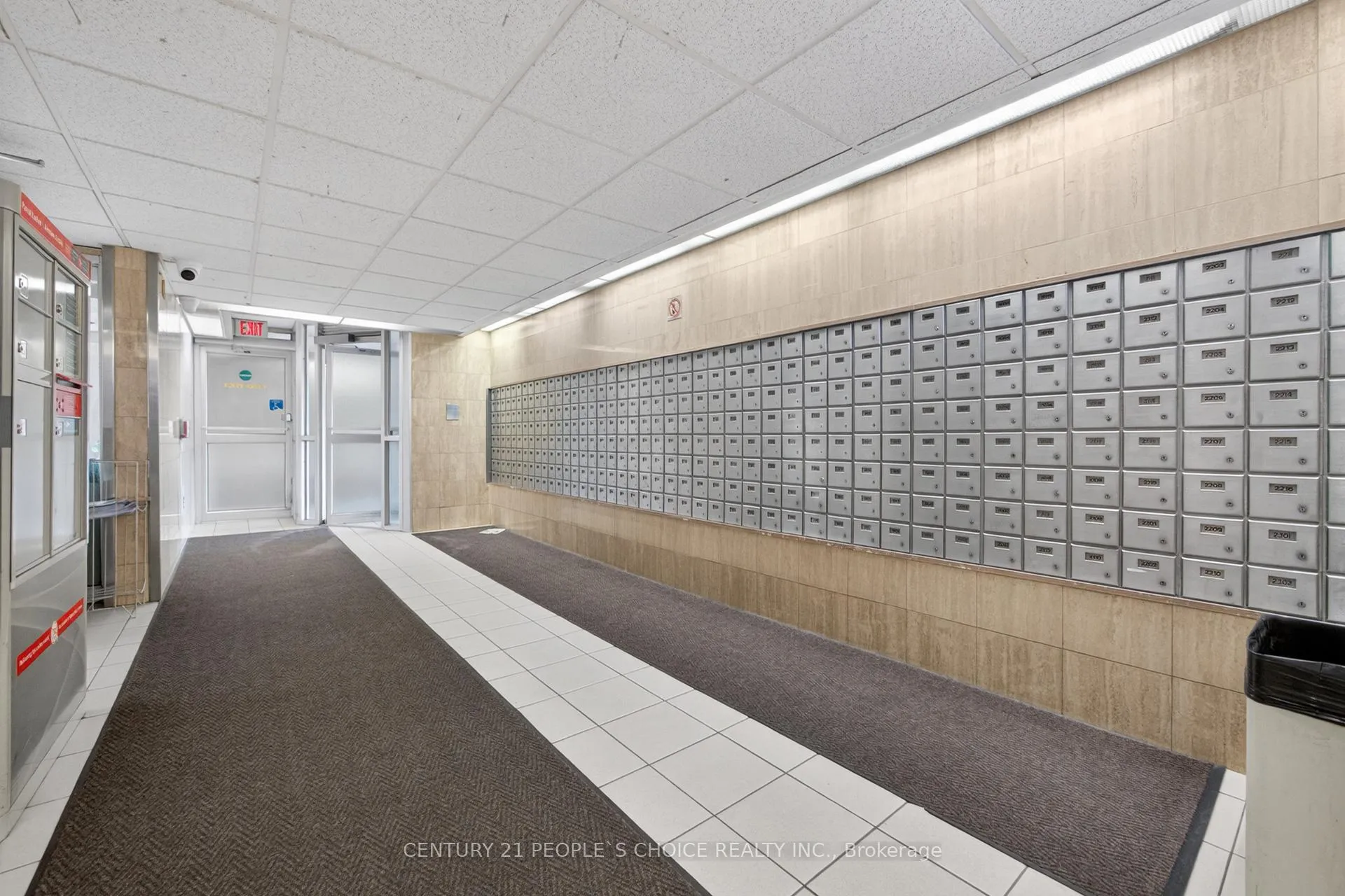 Photo 3 of Unit 702, 390 Dixon Road, Etobicoke, Kingsview Village-The Westway — HOMEH