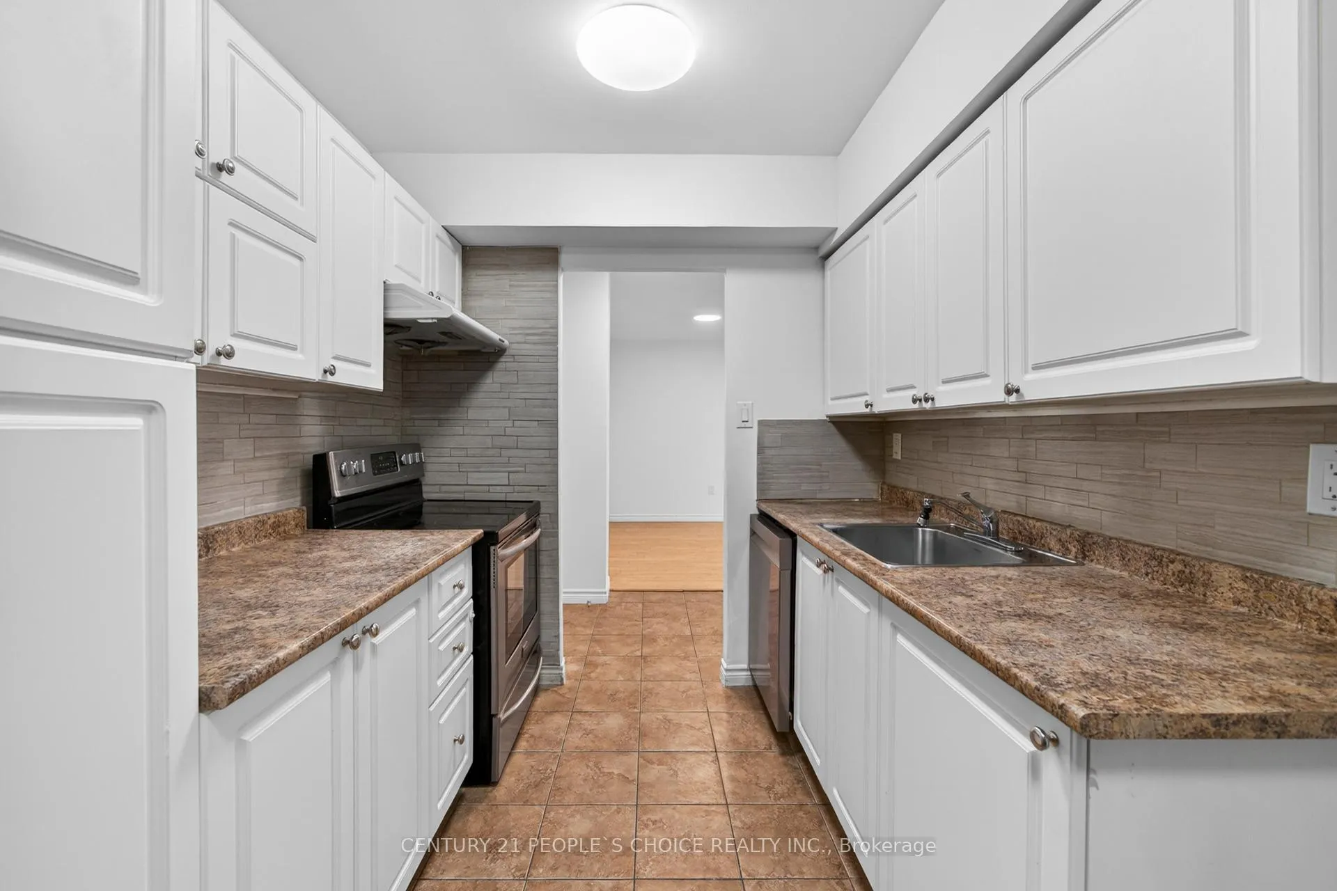 Photo 10 of Unit 702, 390 Dixon Road, Etobicoke, Kingsview Village-The Westway — HOMEH