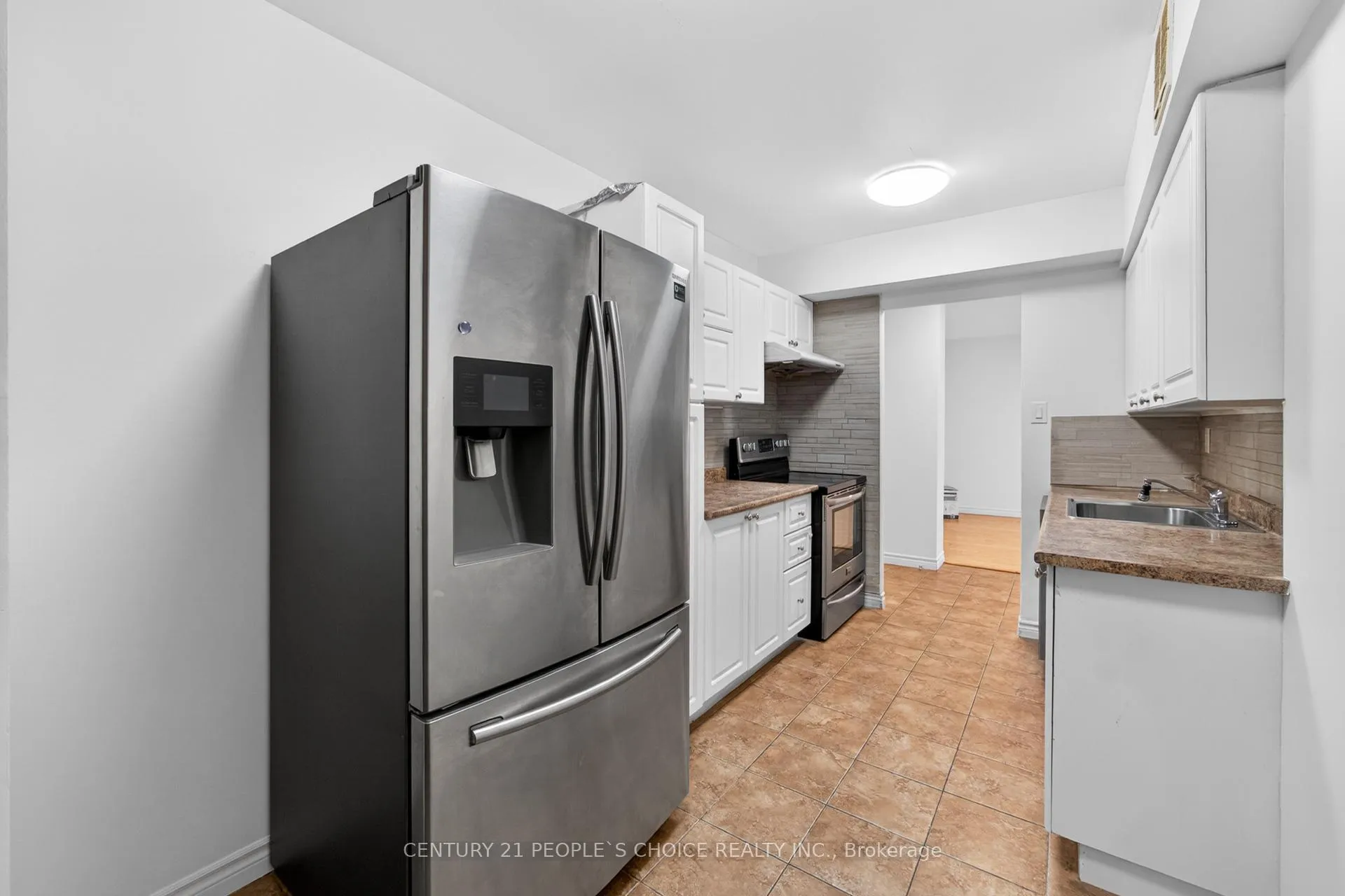 Photo 13 of Unit 702, 390 Dixon Road, Etobicoke, Kingsview Village-The Westway — HOMEH