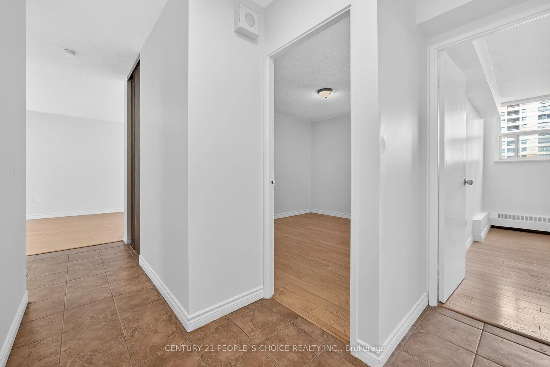 Photo 22 of Unit 702, 390 Dixon Road, Etobicoke, Kingsview Village-The Westway — HOMEH