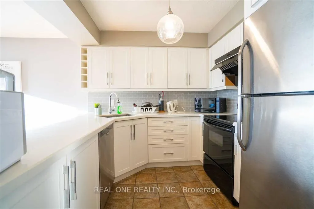 Photo 4 of 499 Mariner Drive, Waterloo — HOMEH