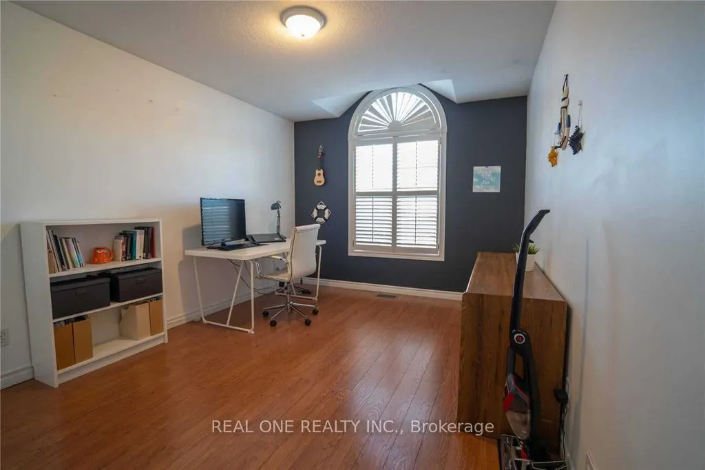 Photo 14 of 499 Mariner Drive, Waterloo — HOMEH