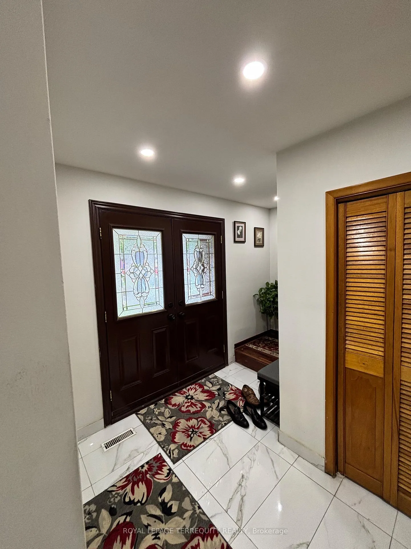Photo 1 of 28 Keegan Crescent, North York, York University Heights — HOMEH