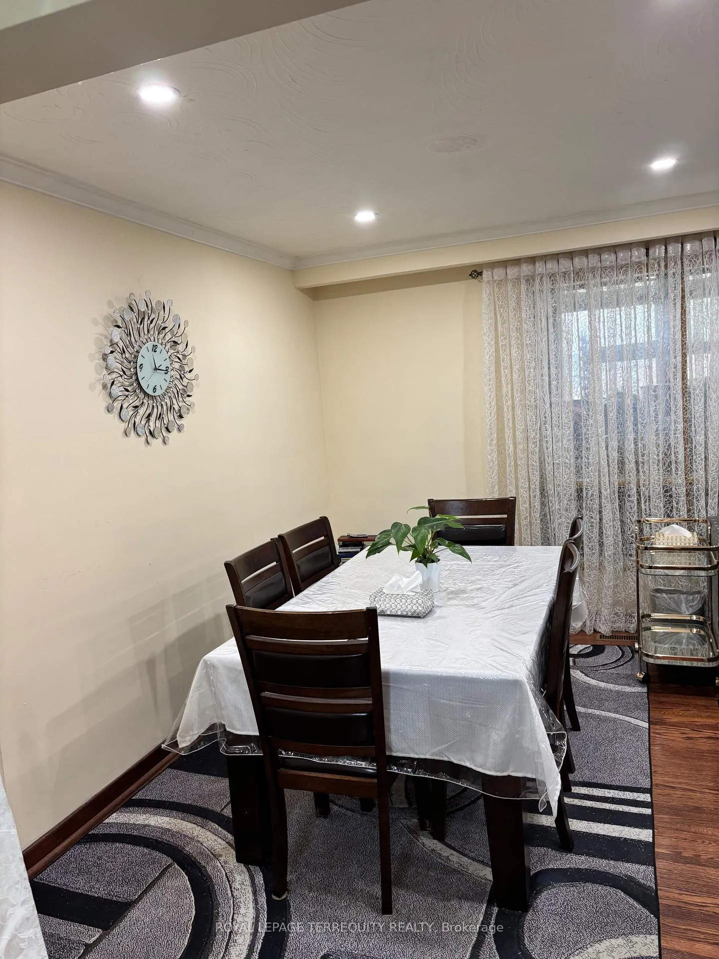 Photo 40 of 28 Keegan Crescent, North York, York University Heights — HOMEH