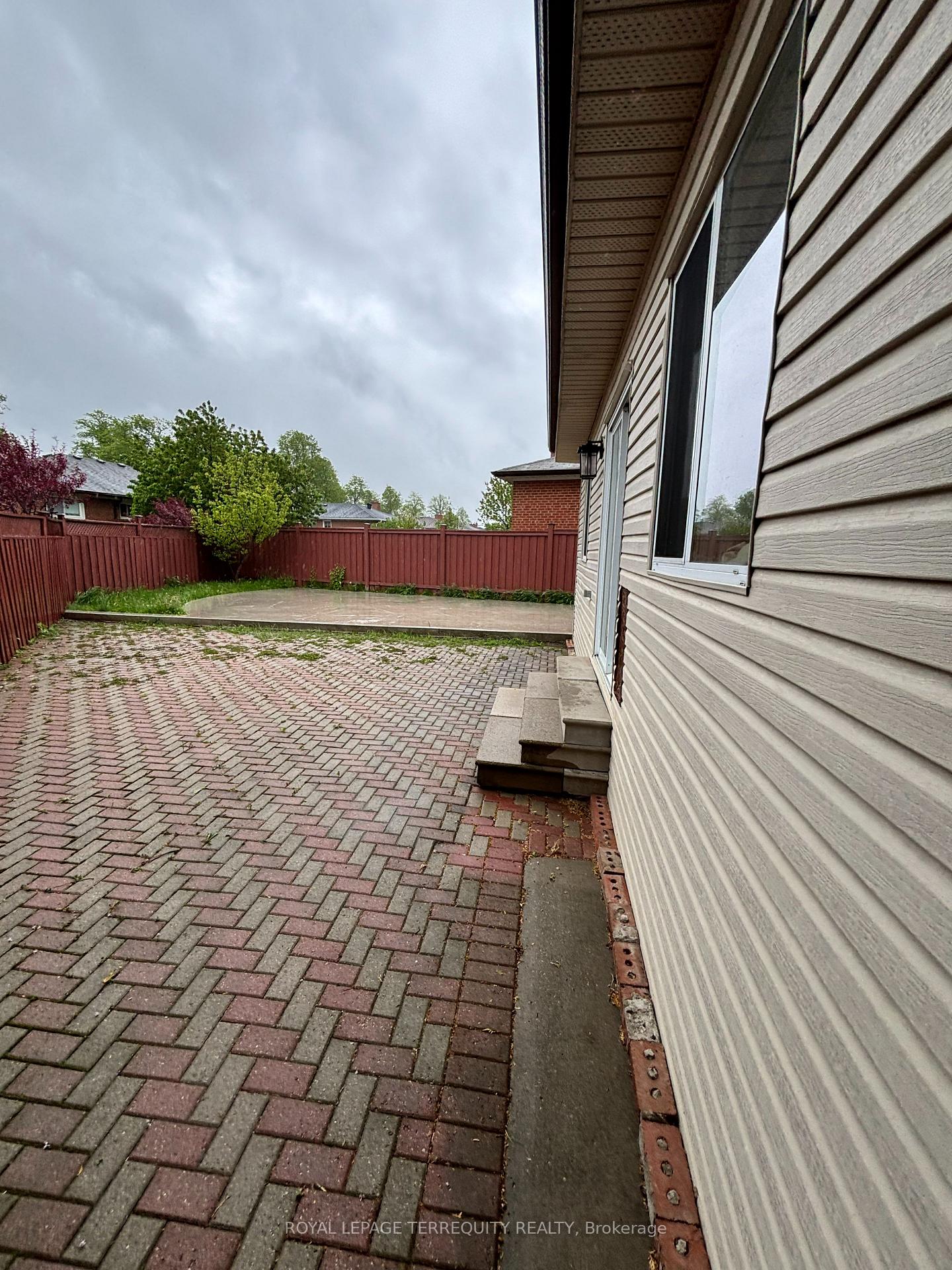 Photo 26 of 28 Keegan Crescent, North York, York University Heights — HOMEH