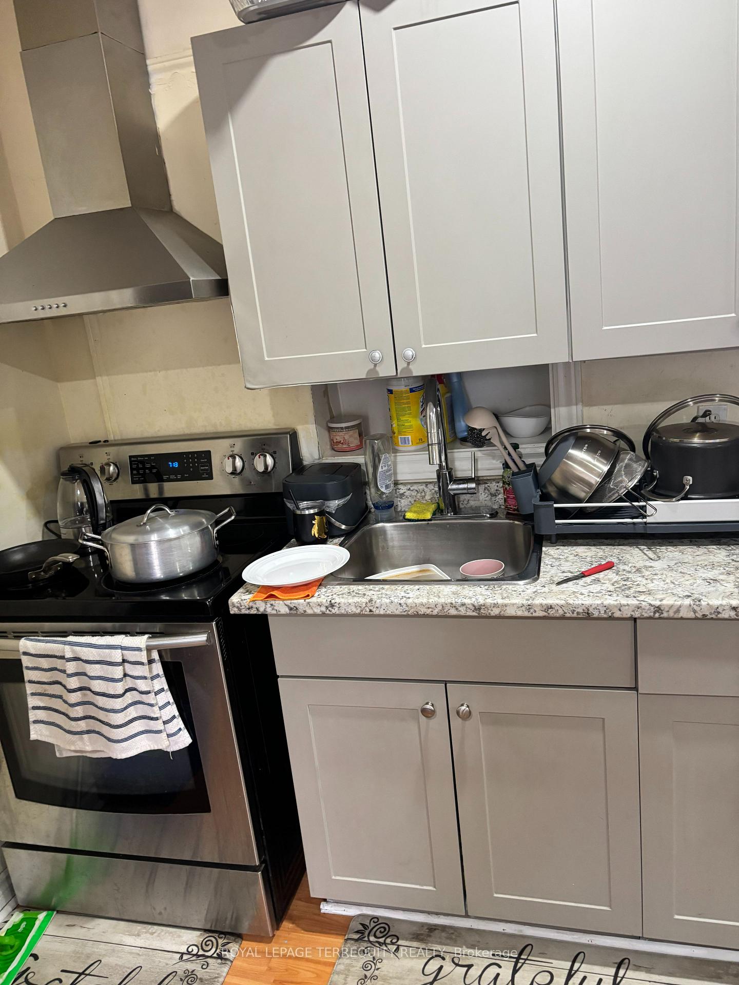 Photo 28 of 28 Keegan Crescent, North York, York University Heights — HOMEH