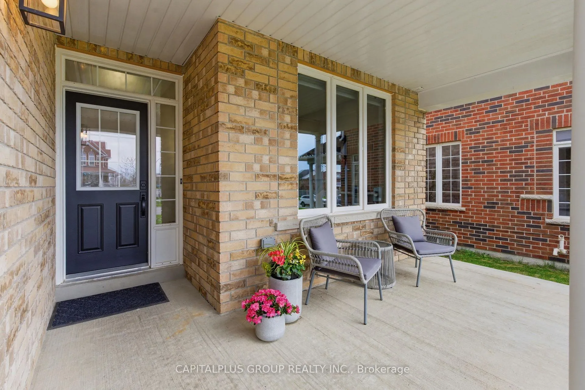 Photo 4 of 313 Cachet Boulevard, Whitby, Brooklin — HOMEH
