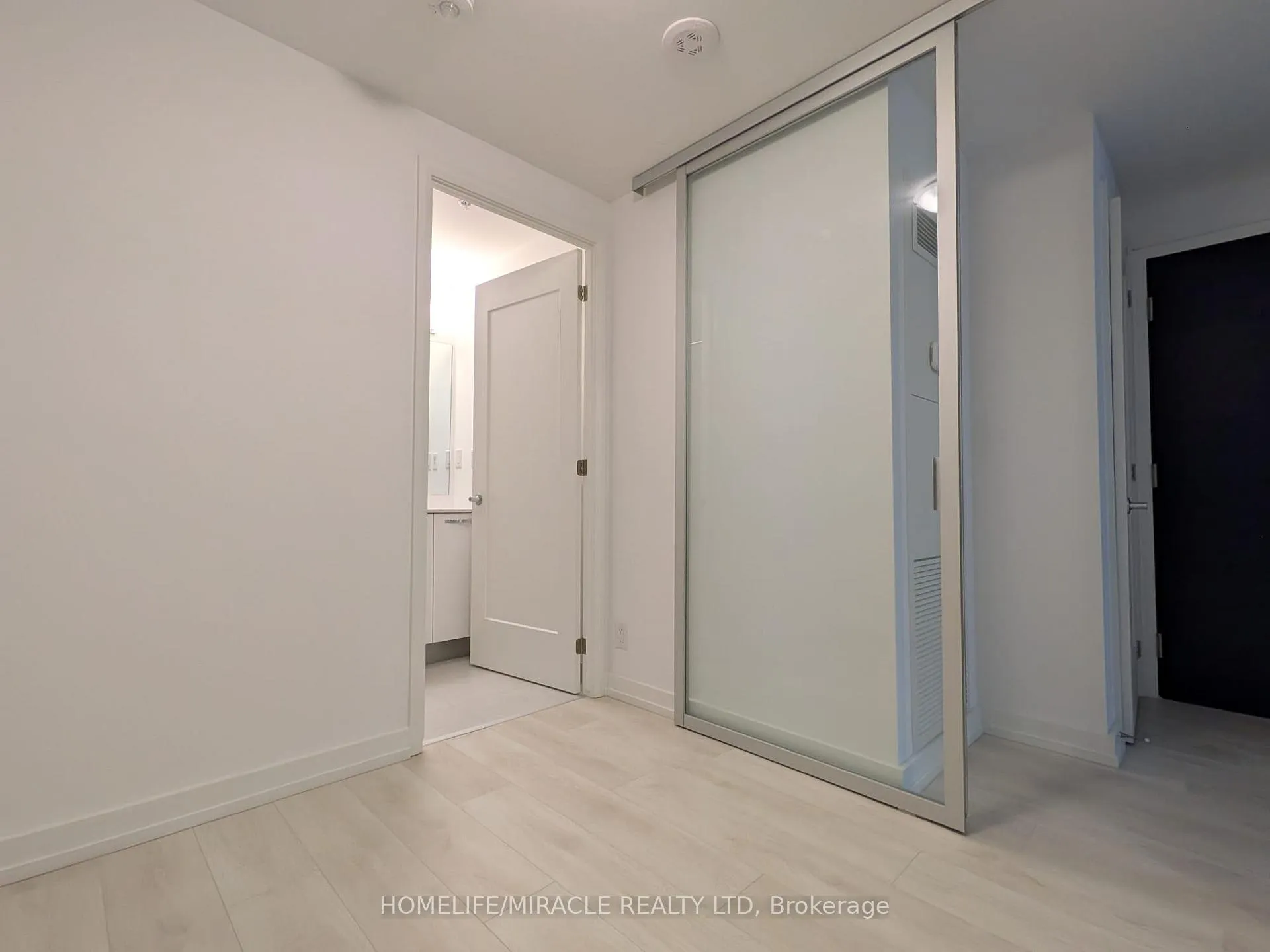 Photo 8 of Unit 2307, 75 James Street S, Hamilton, Corktown — HOMEH