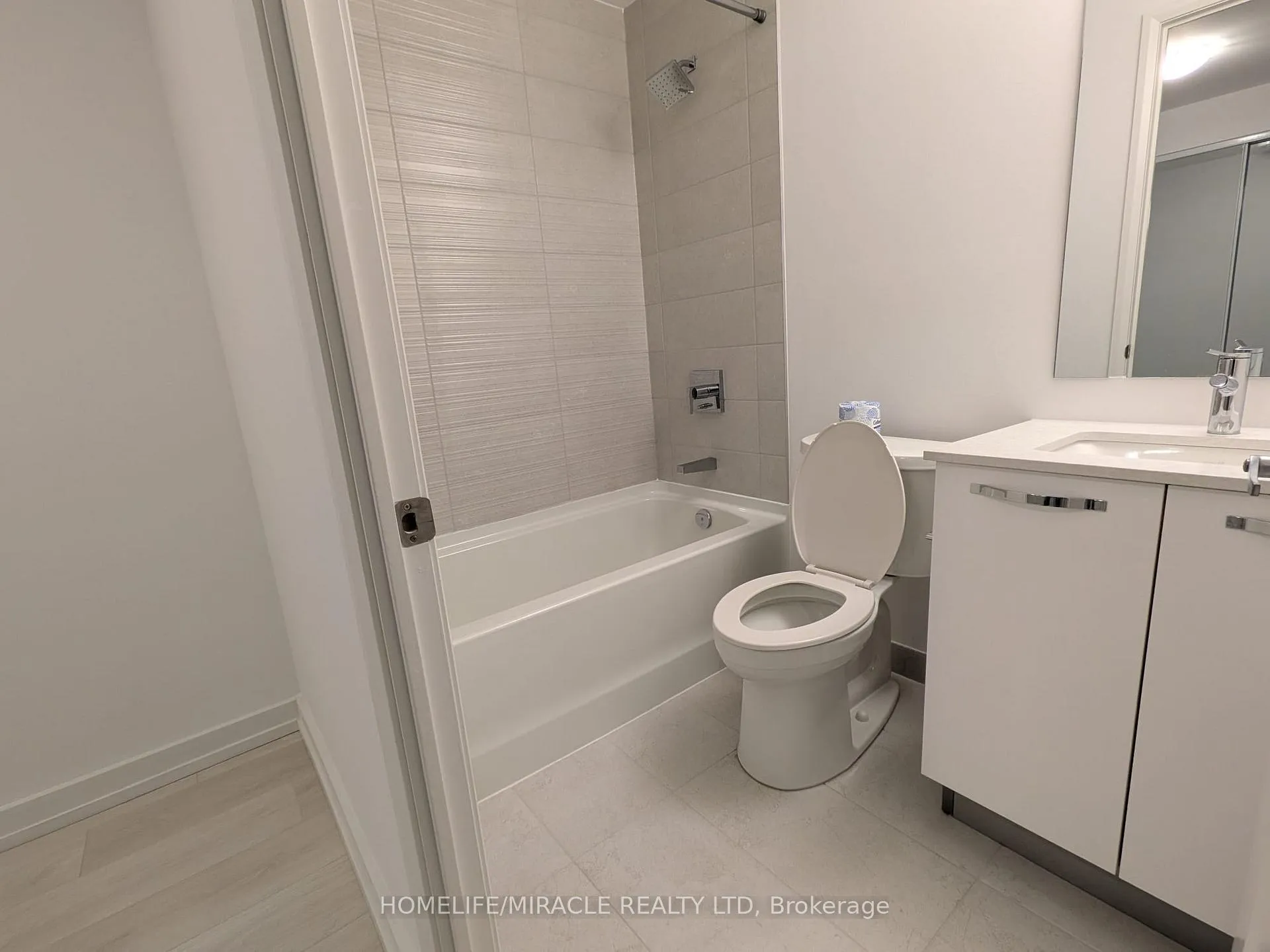 Photo 10 of Unit 2307, 75 James Street S, Hamilton, Corktown — HOMEH