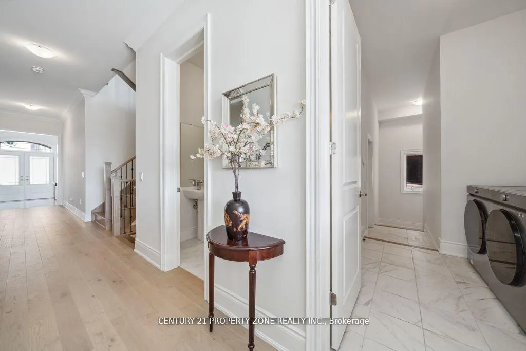 Photo 10 of 84 James Walker Avenue, Caledon, Caledon East — HOMEH
