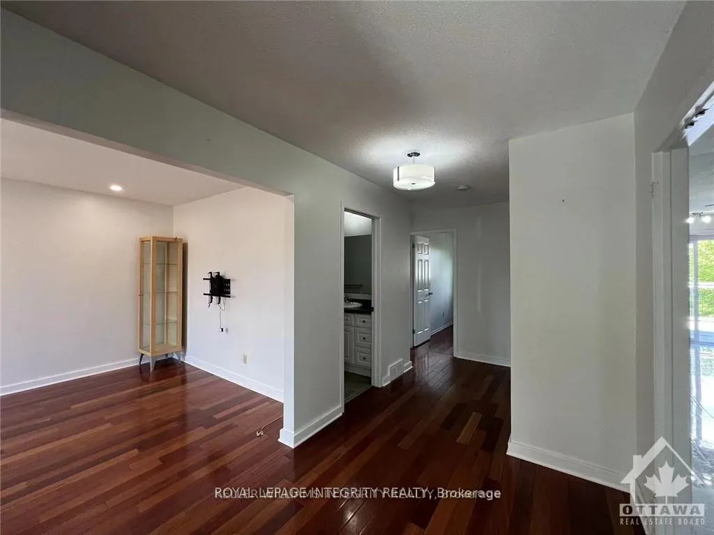 Photo 3 of 61 Elvaston Avenue, Ottawa, Craig Henry/Woodvale — HOMEH