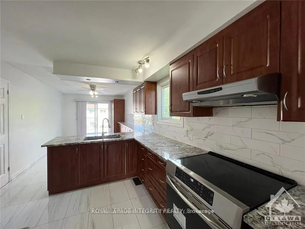 Photo 6 of 61 Elvaston Avenue, Ottawa, Craig Henry/Woodvale — HOMEH