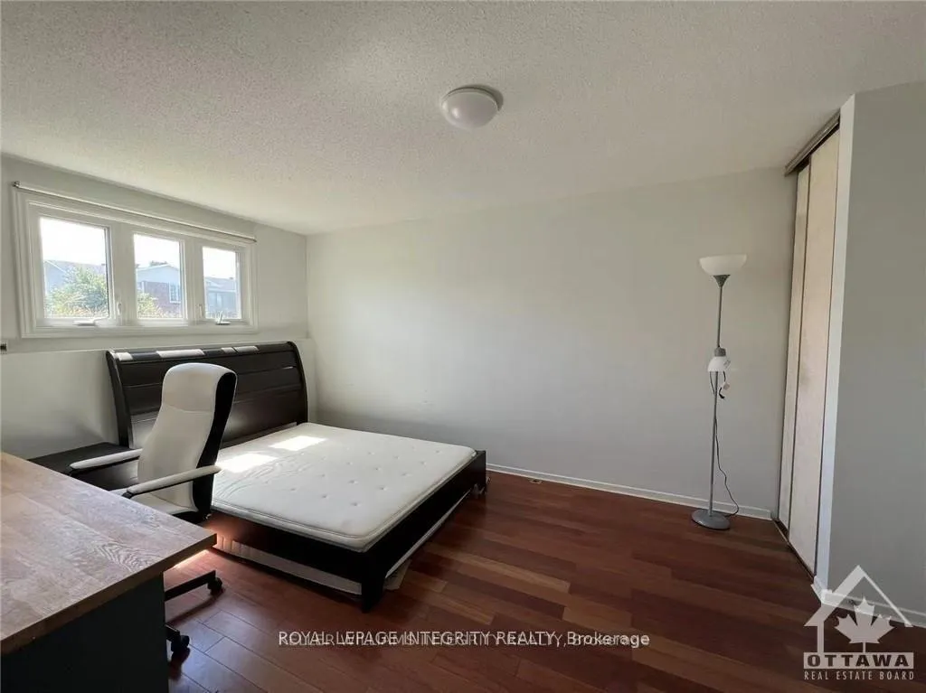 Photo 12 of 61 Elvaston Avenue, Ottawa, Craig Henry/Woodvale — HOMEH