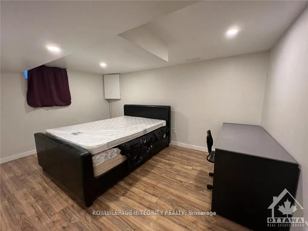 Photo 16 of 61 Elvaston Avenue, Ottawa, Craig Henry/Woodvale — HOMEH