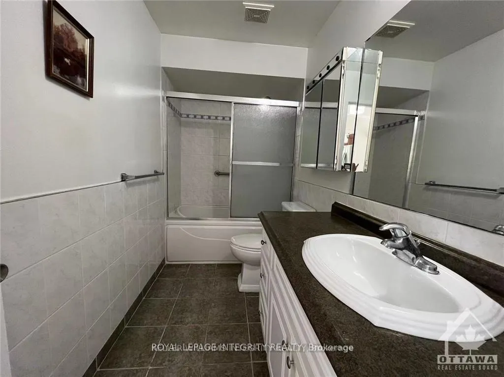 Photo 19 of 61 Elvaston Avenue, Ottawa, Craig Henry/Woodvale — HOMEH