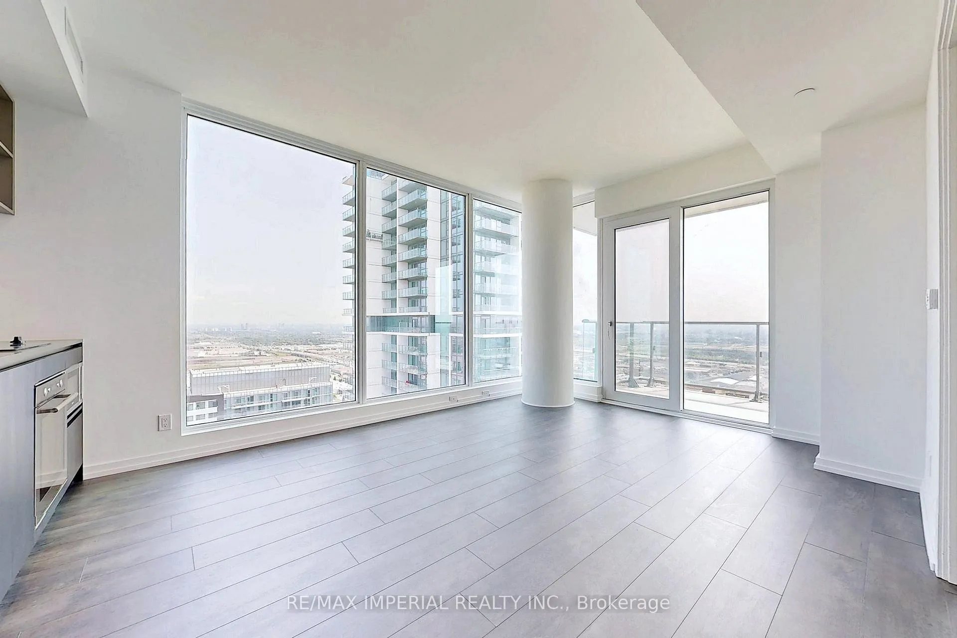 Photo 5 of Unit 4805, 1000 Portage Parkway, Vaughan, Vaughan Corporate Centre — HOMEH