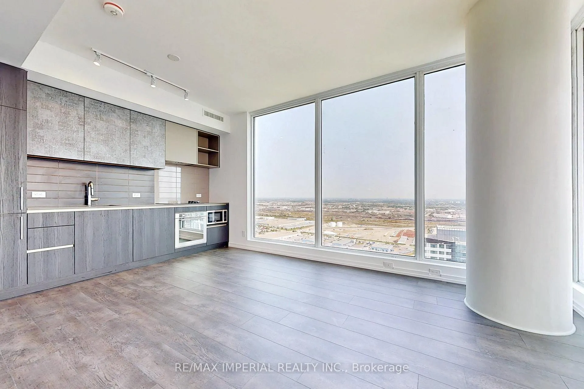 Photo 6 of Unit 4805, 1000 Portage Parkway, Vaughan, Vaughan Corporate Centre — HOMEH