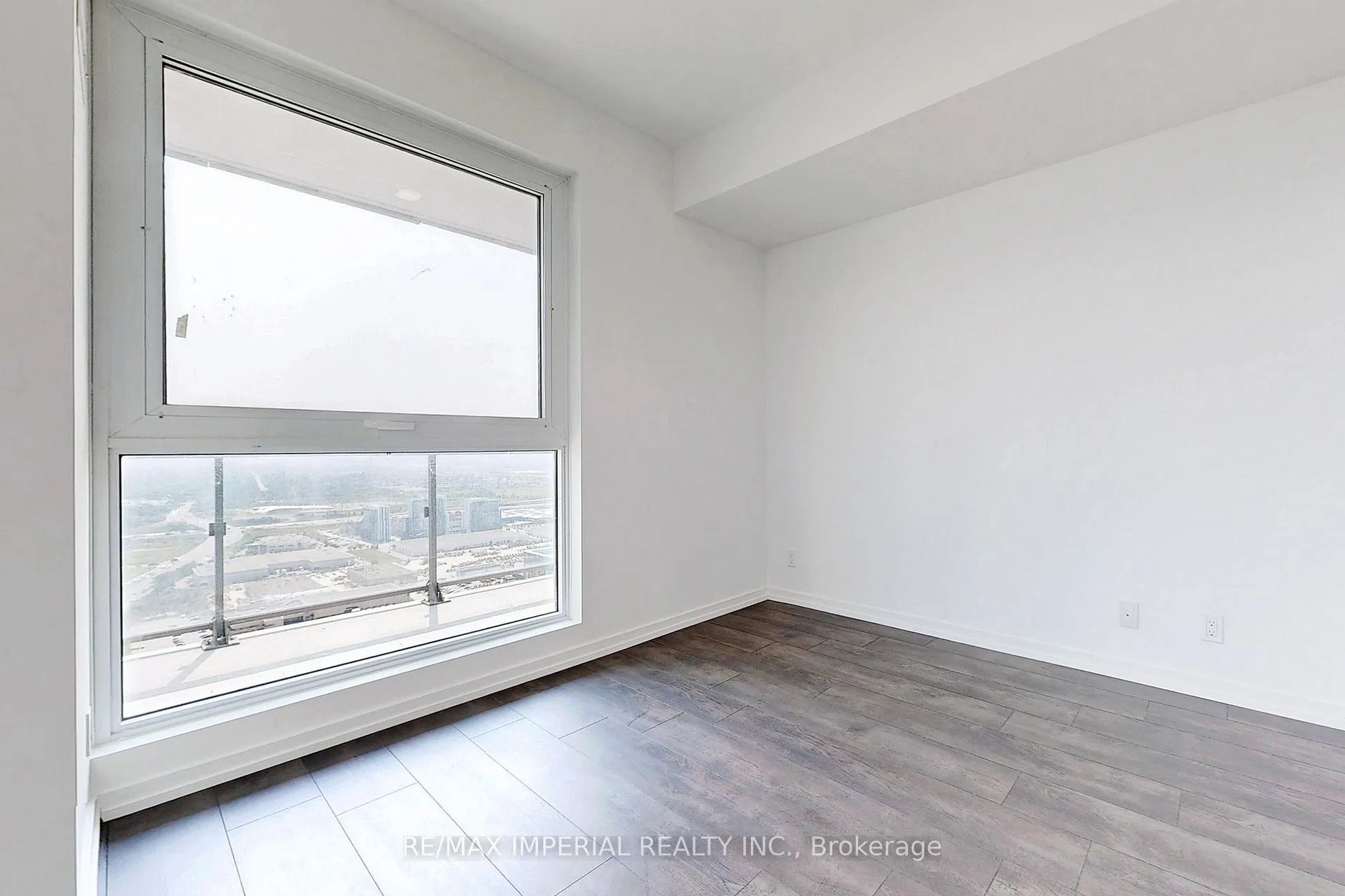 Photo 8 of Unit 4805, 1000 Portage Parkway, Vaughan, Vaughan Corporate Centre — HOMEH