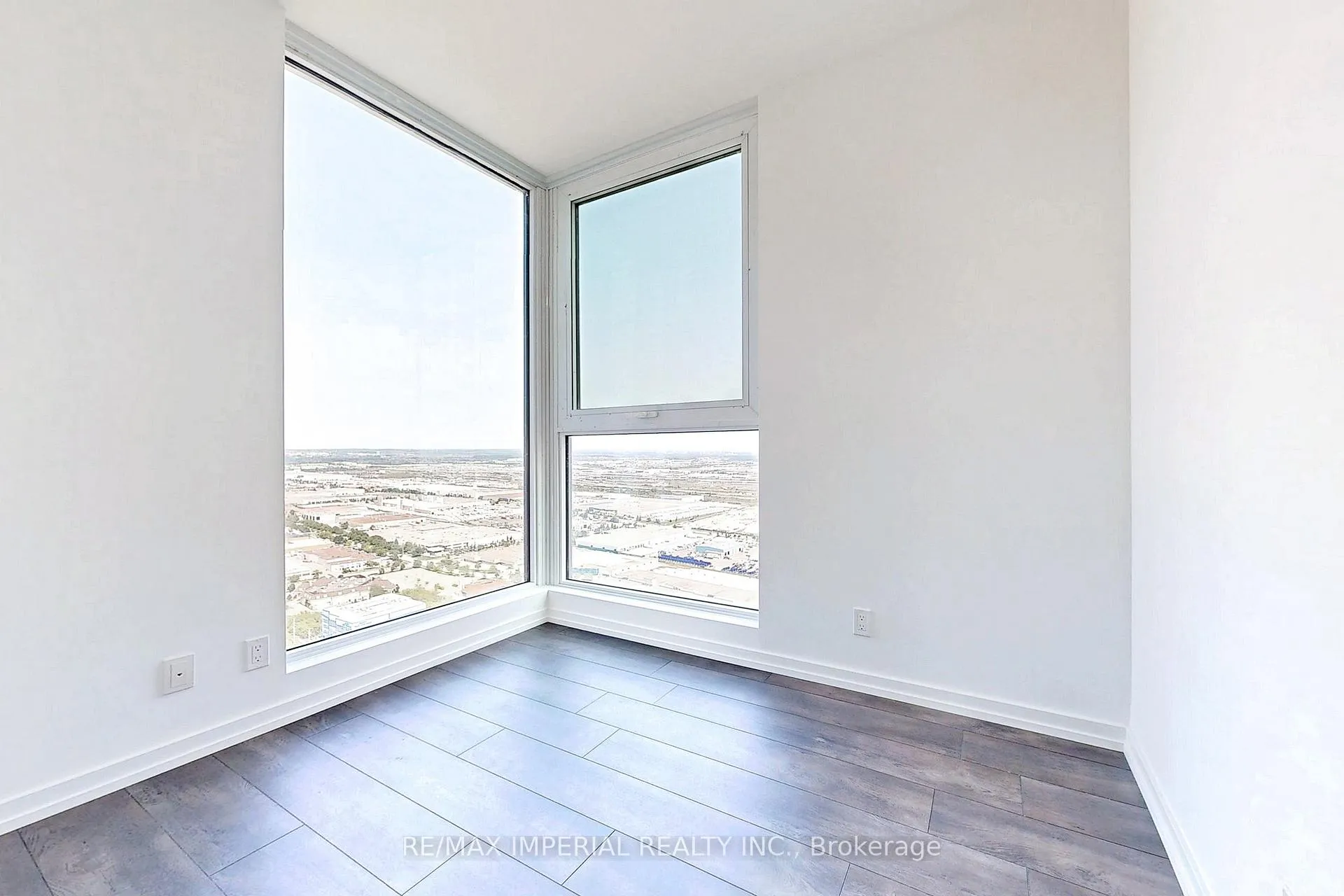 Photo 11 of Unit 4805, 1000 Portage Parkway, Vaughan, Vaughan Corporate Centre — HOMEH