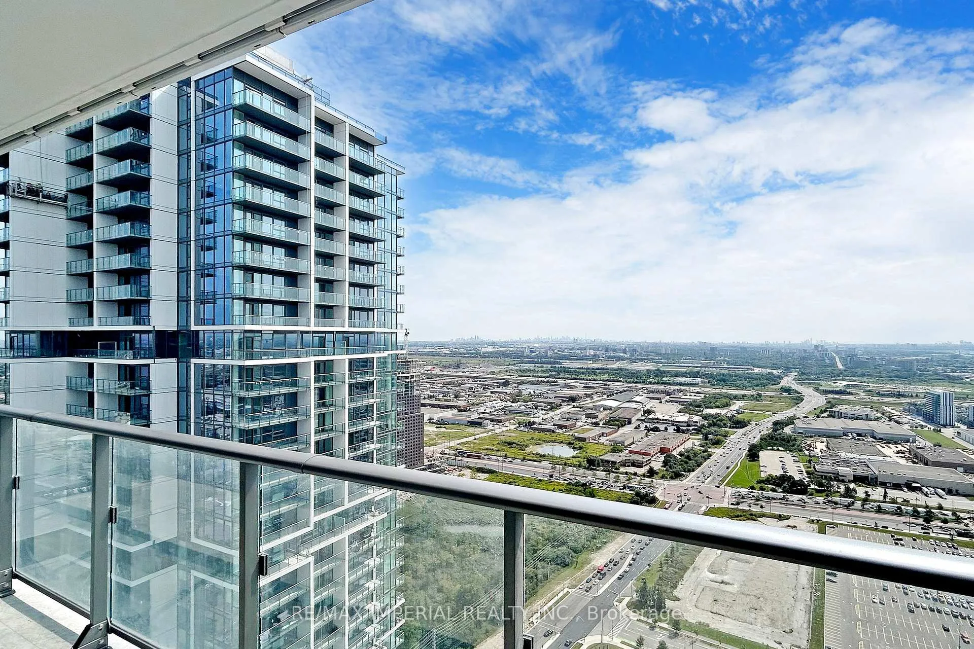 Photo 16 of Unit 4805, 1000 Portage Parkway, Vaughan, Vaughan Corporate Centre — HOMEH