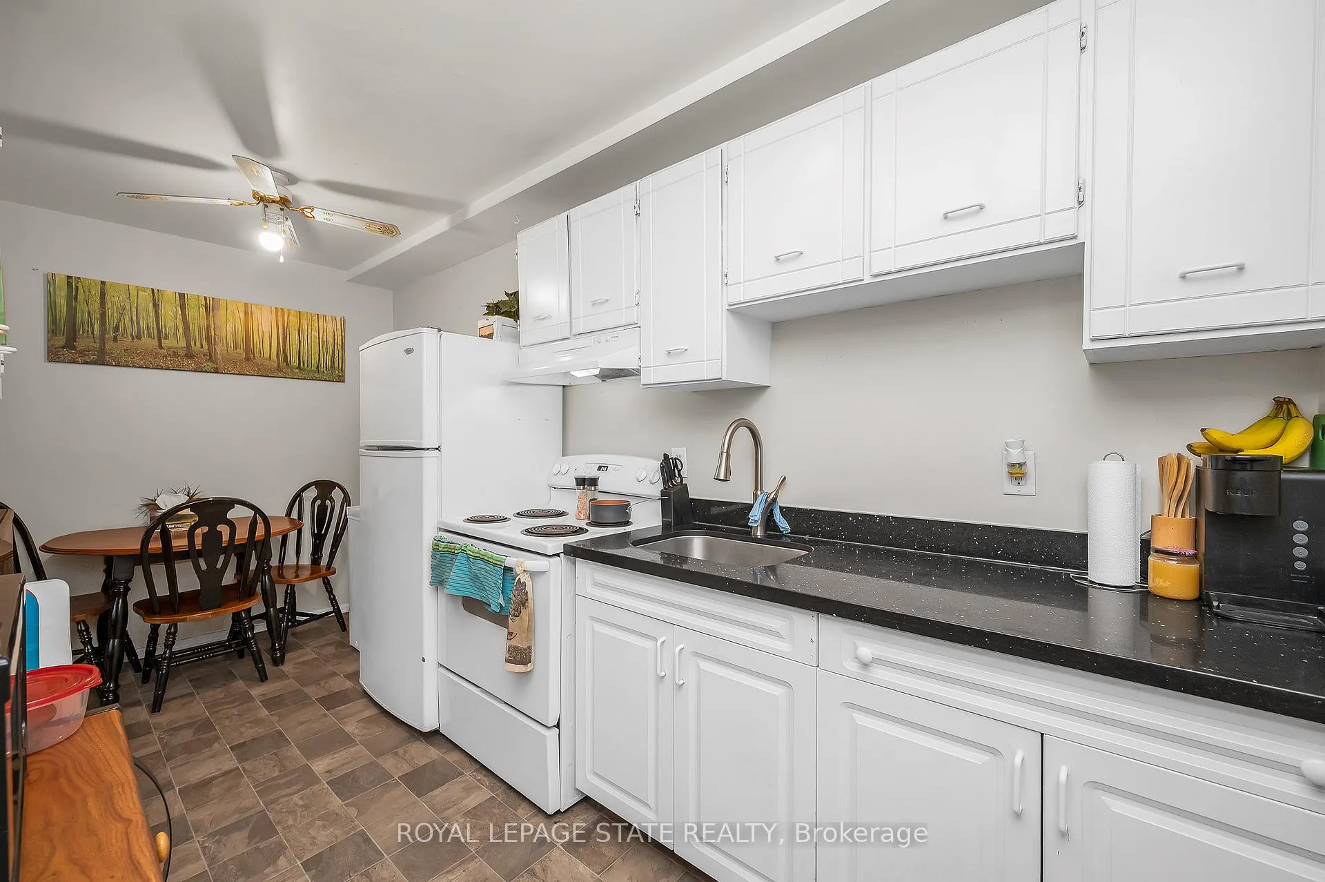 Photo 12 of Unit 2, 165 Limeridge Road W, Hamilton, Rolston — HOMEH