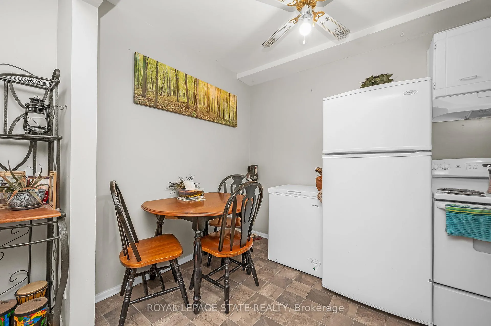 Photo 13 of Unit 2, 165 Limeridge Road W, Hamilton, Rolston — HOMEH