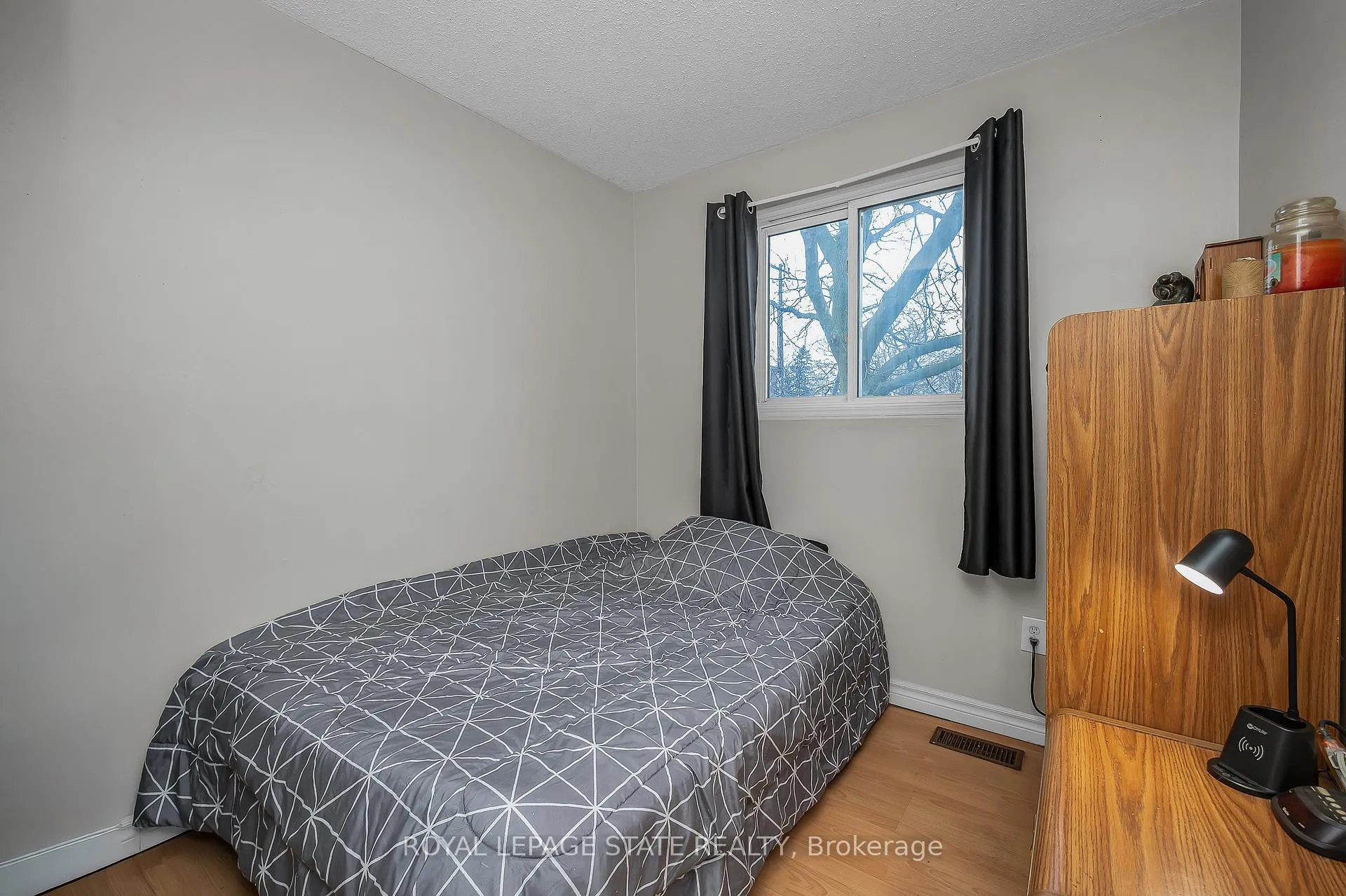 Photo 19 of Unit 2, 165 Limeridge Road W, Hamilton, Rolston — HOMEH
