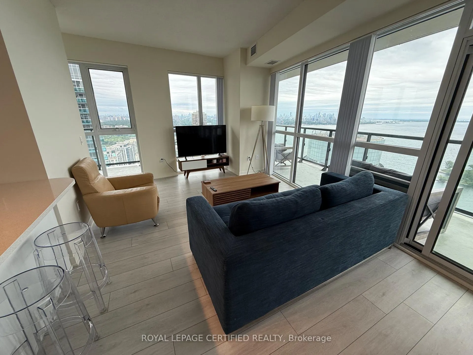 Photo 4 of Unit 3802, 38 Annie Craig Drive, Etobicoke, Mimico — HOMEH