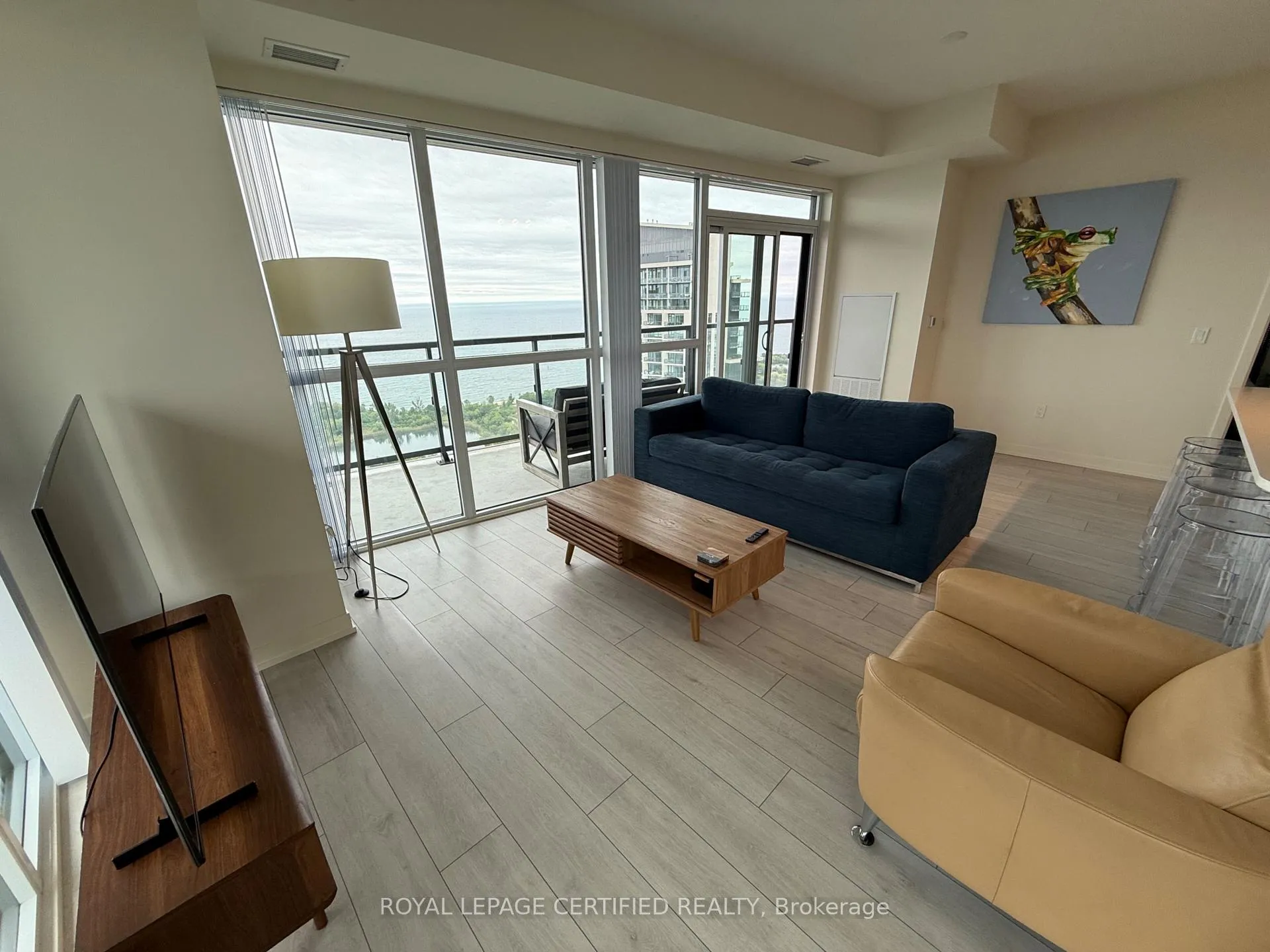 Photo 5 of Unit 3802, 38 Annie Craig Drive, Etobicoke, Mimico — HOMEH