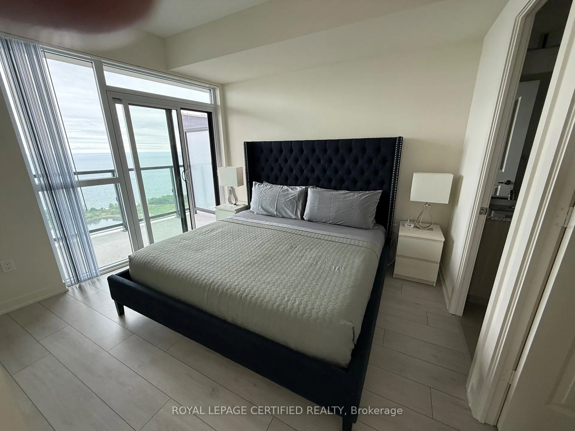 Photo 7 of Unit 3802, 38 Annie Craig Drive, Etobicoke, Mimico — HOMEH