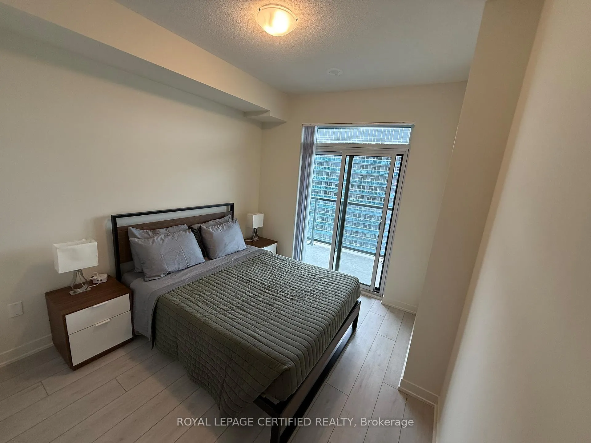 Photo 8 of Unit 3802, 38 Annie Craig Drive, Etobicoke, Mimico — HOMEH