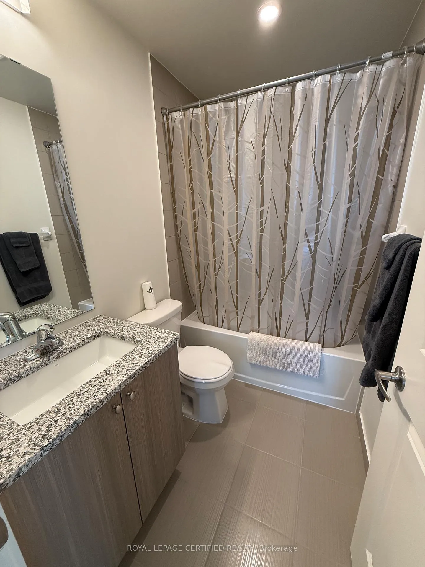 Photo 10 of Unit 3802, 38 Annie Craig Drive, Etobicoke, Mimico — HOMEH